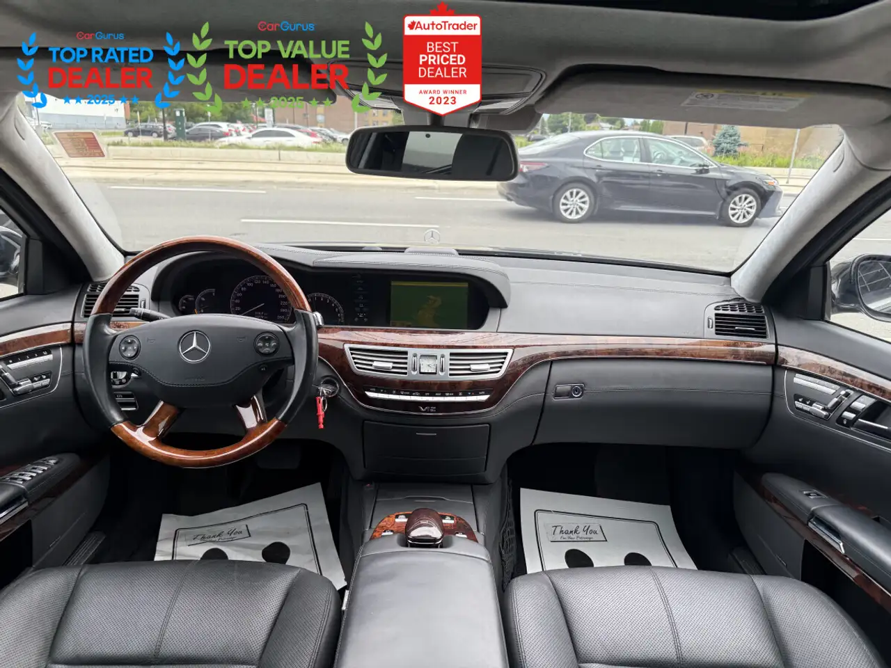 Mercedes-Benz S-Class снимка Mercedes-Benz S-Class