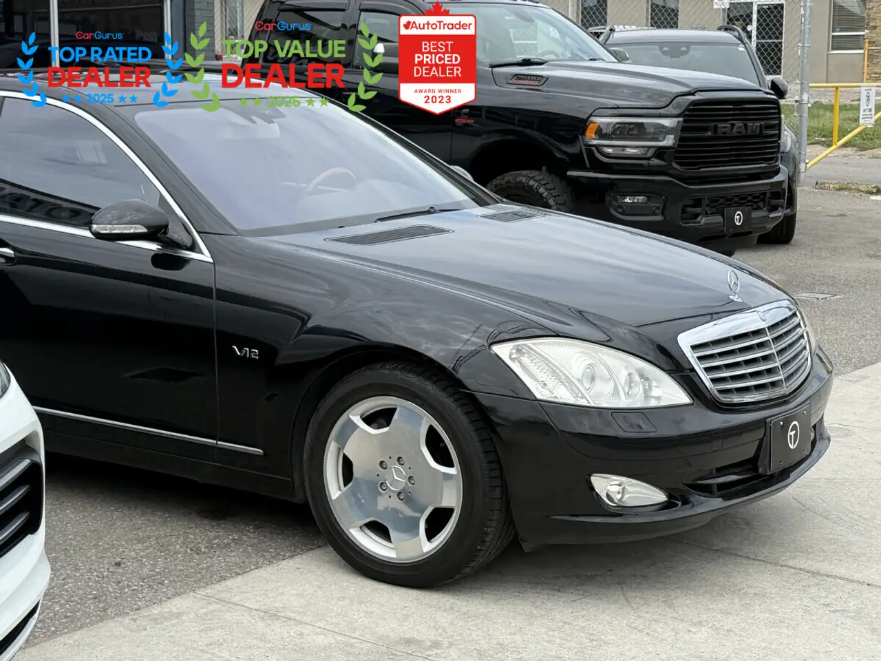 Mercedes-Benz S-Class снимка Mercedes-Benz S-Class