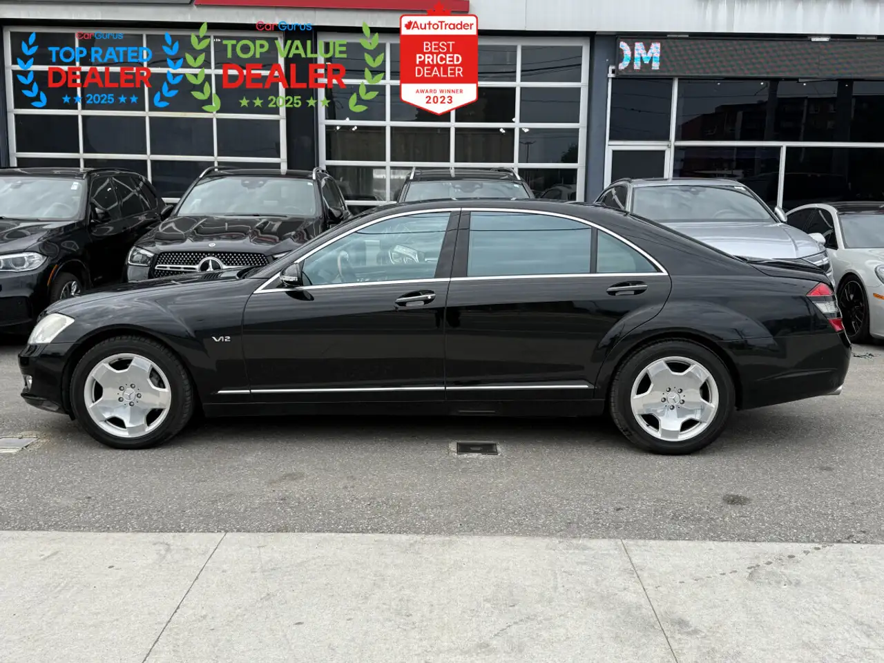 Mercedes-Benz S-Class снимка Mercedes-Benz S-Class