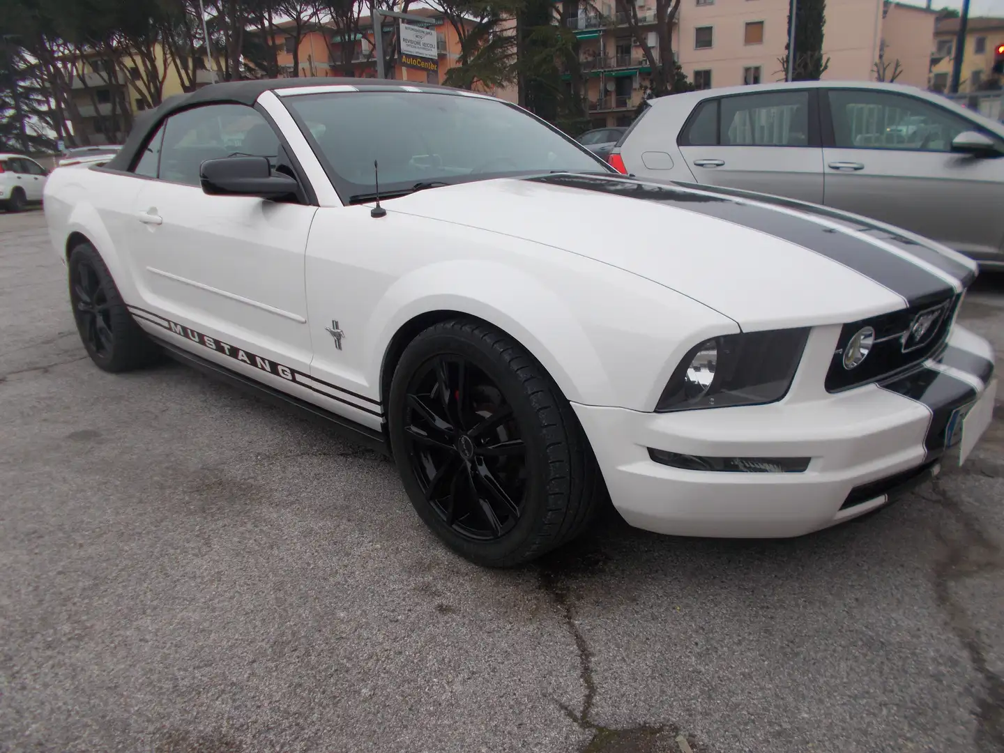 Ford Mustang Mustang Convertible 4.0 V6 213cv automatica Blanc - 2