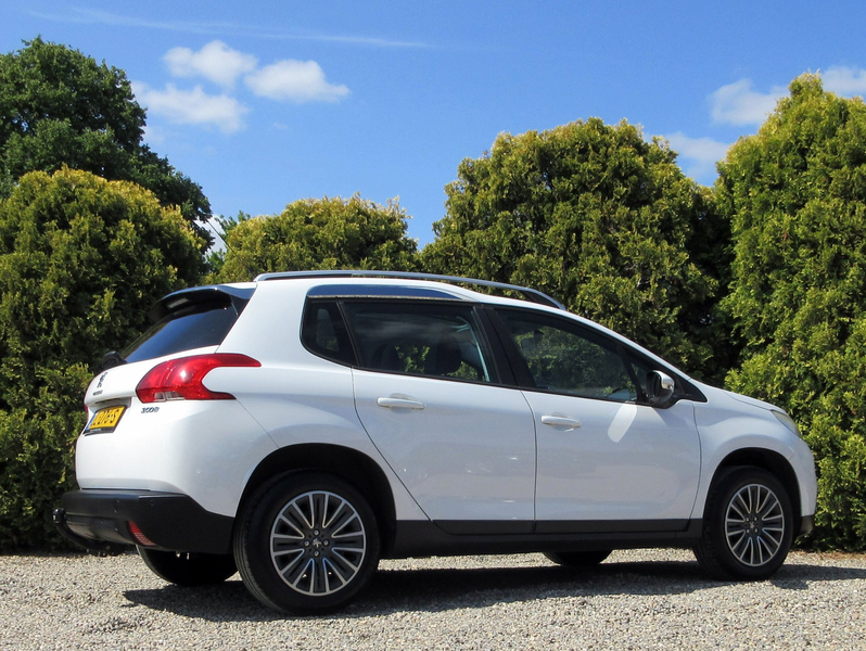 Peugeot 2008 1.2 PureTech * Navi * Cruise * Trekhaak * — photo 6