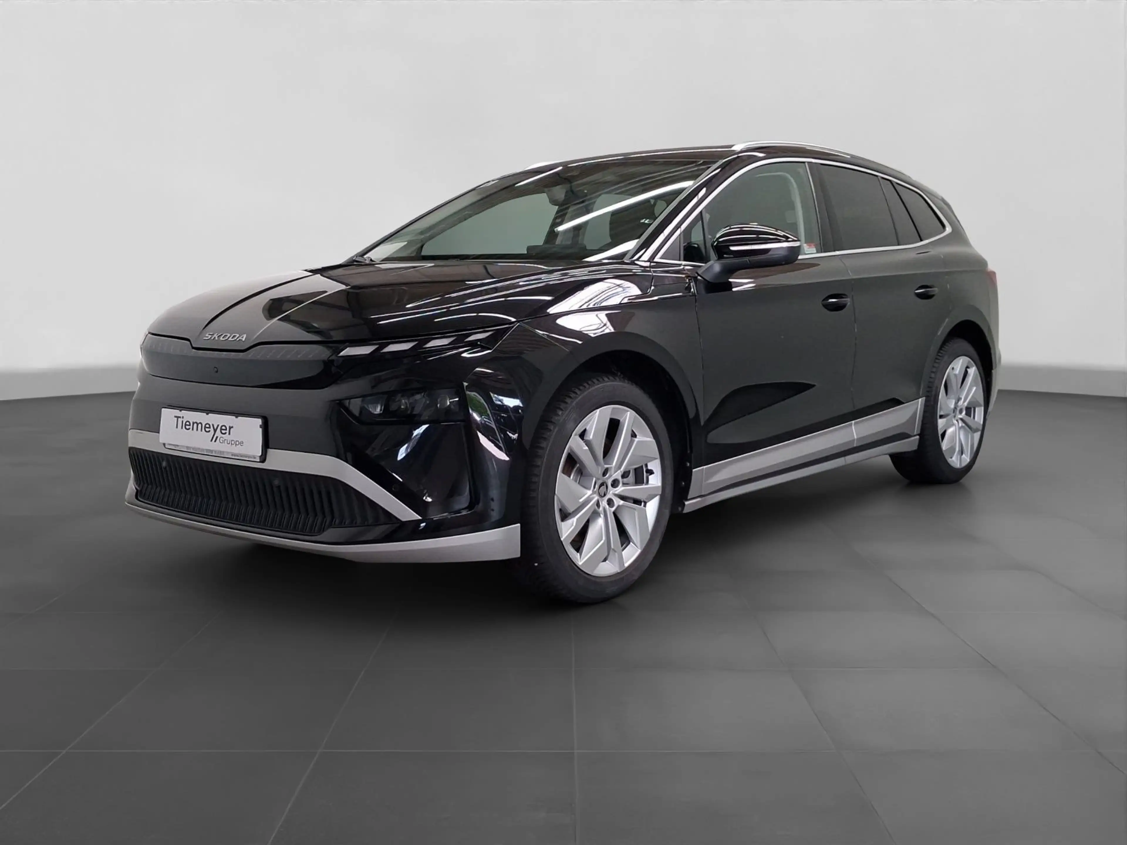Skoda Enyaq 85 LOFT PANO AHK HuD LM20 — photo 2