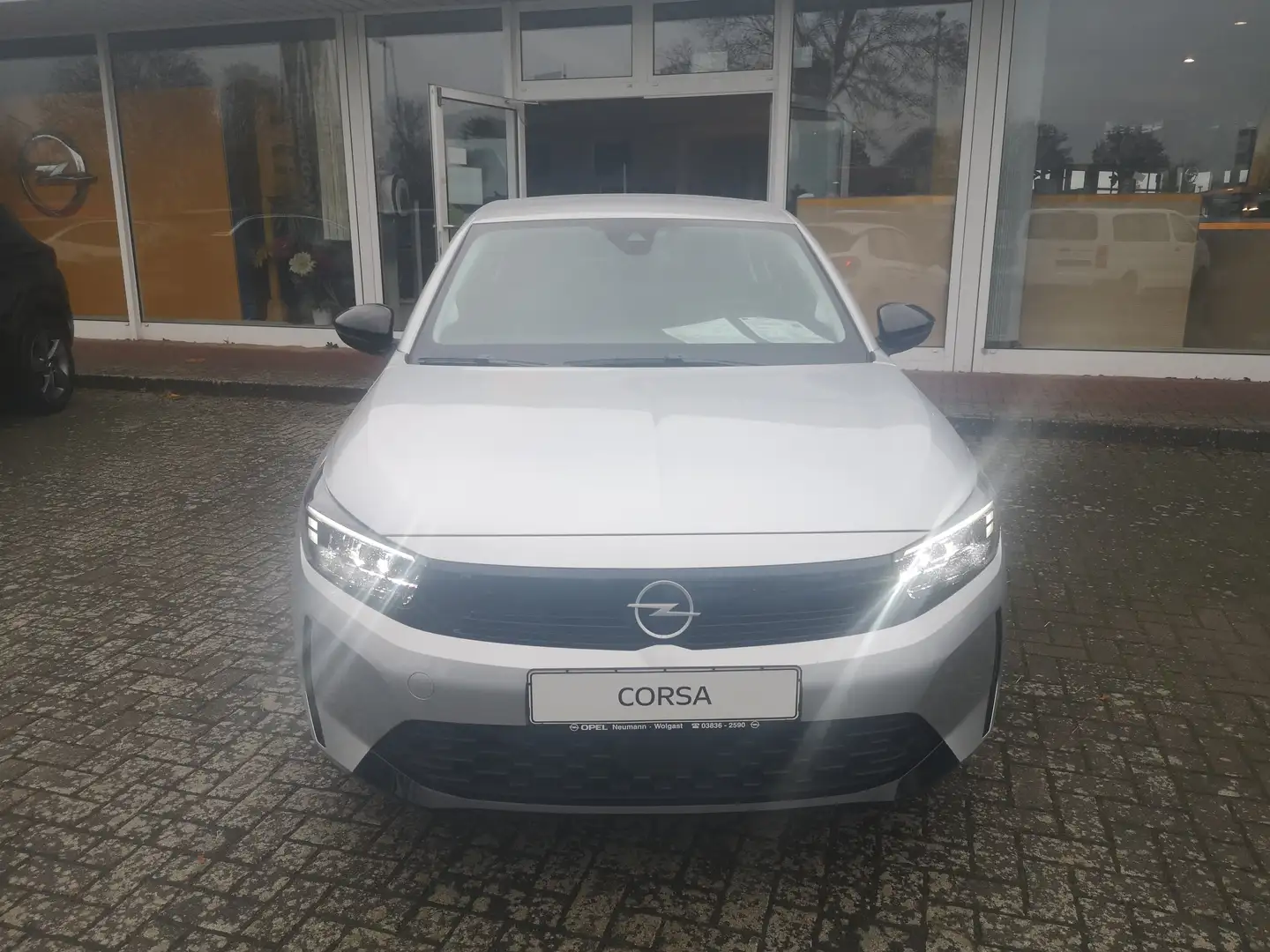 Opel Corsa Basis-Automatik, Allwetter, Klima, Parkpilot hi Silber - 2