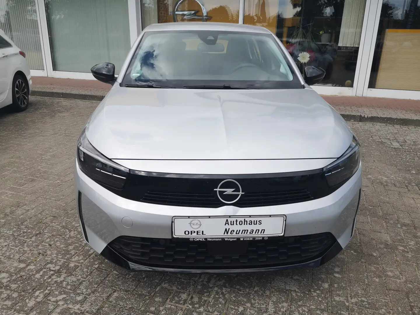 Opel Corsa Basis-Automatik, Allwetter, Klima, Parkpilot hi Silber - 2