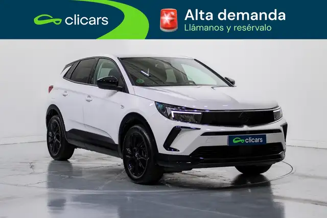 Opel Grandland view 3