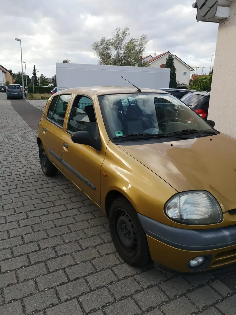 Renault Clio Clio 1.2 Klima Zlatá - 1