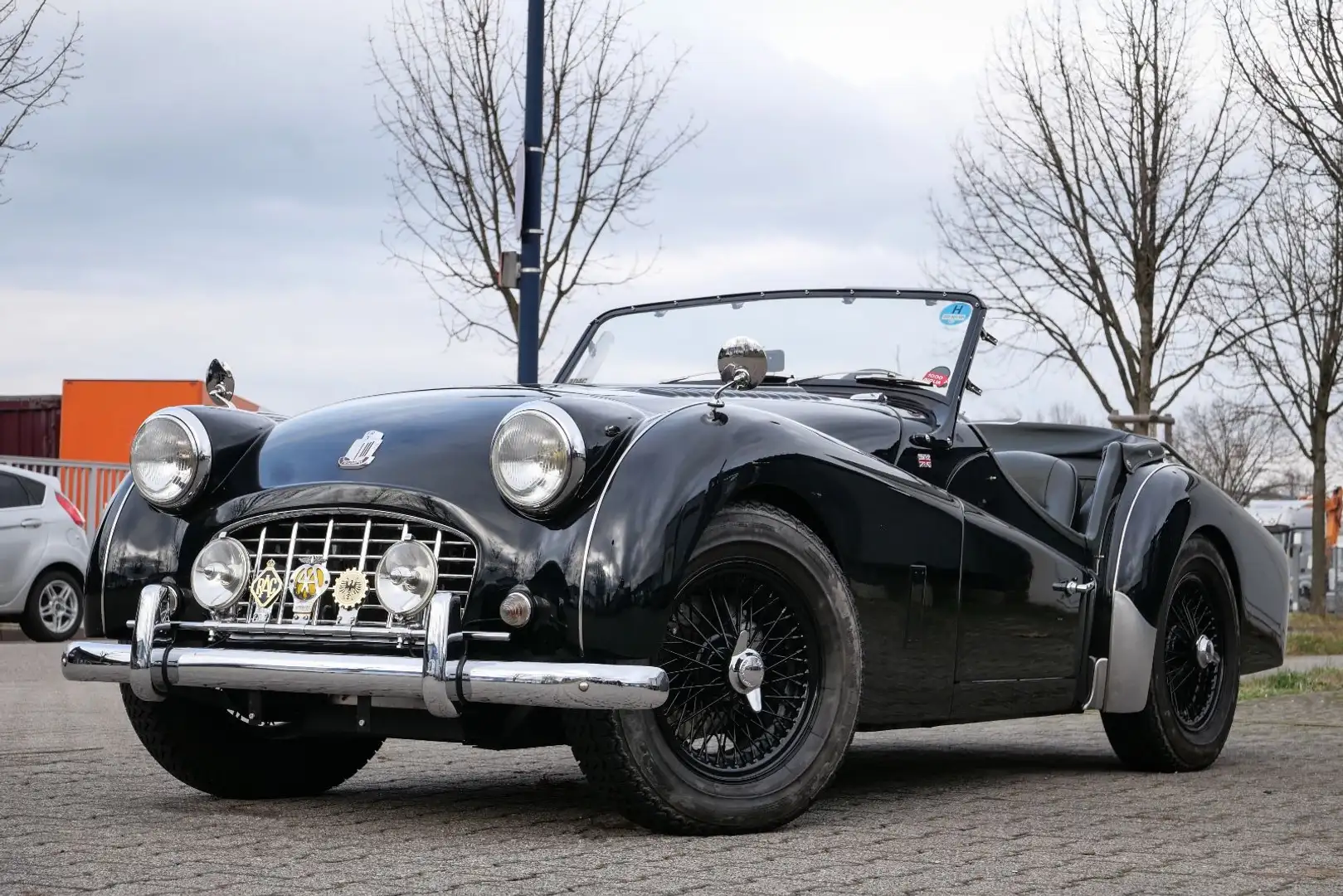 Triumph TR3 Schaltgetriebe Top Zustand Schwarz - 1