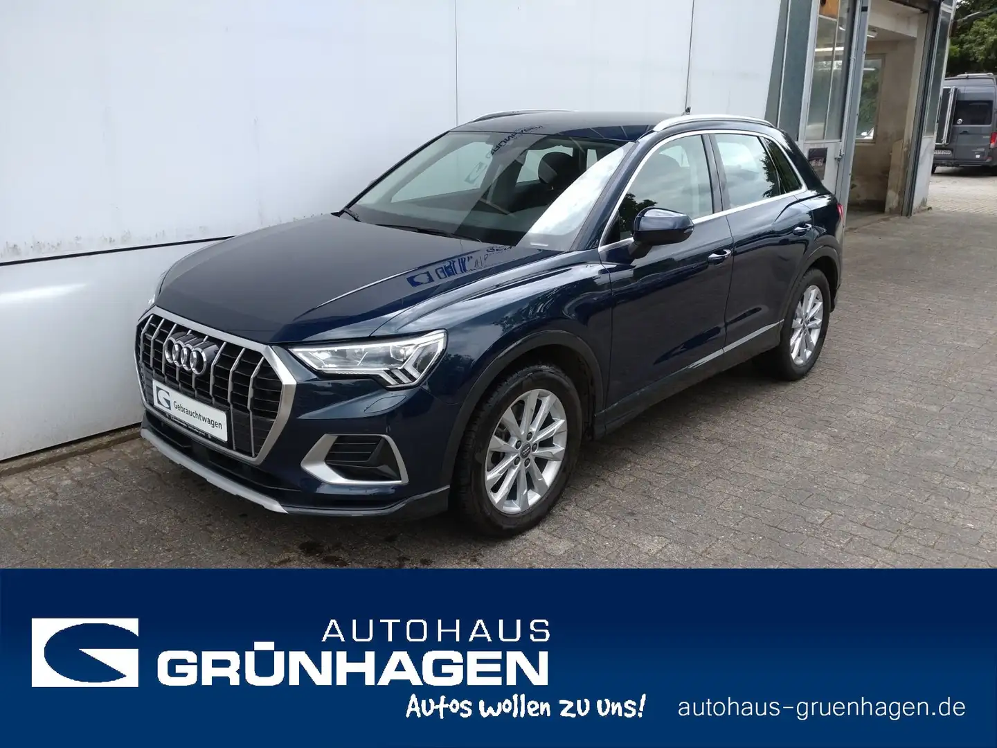 Audi Q3 Q3 40 2.0 TFSI quattro advanced  Autom./Klima/LED Blau - 1