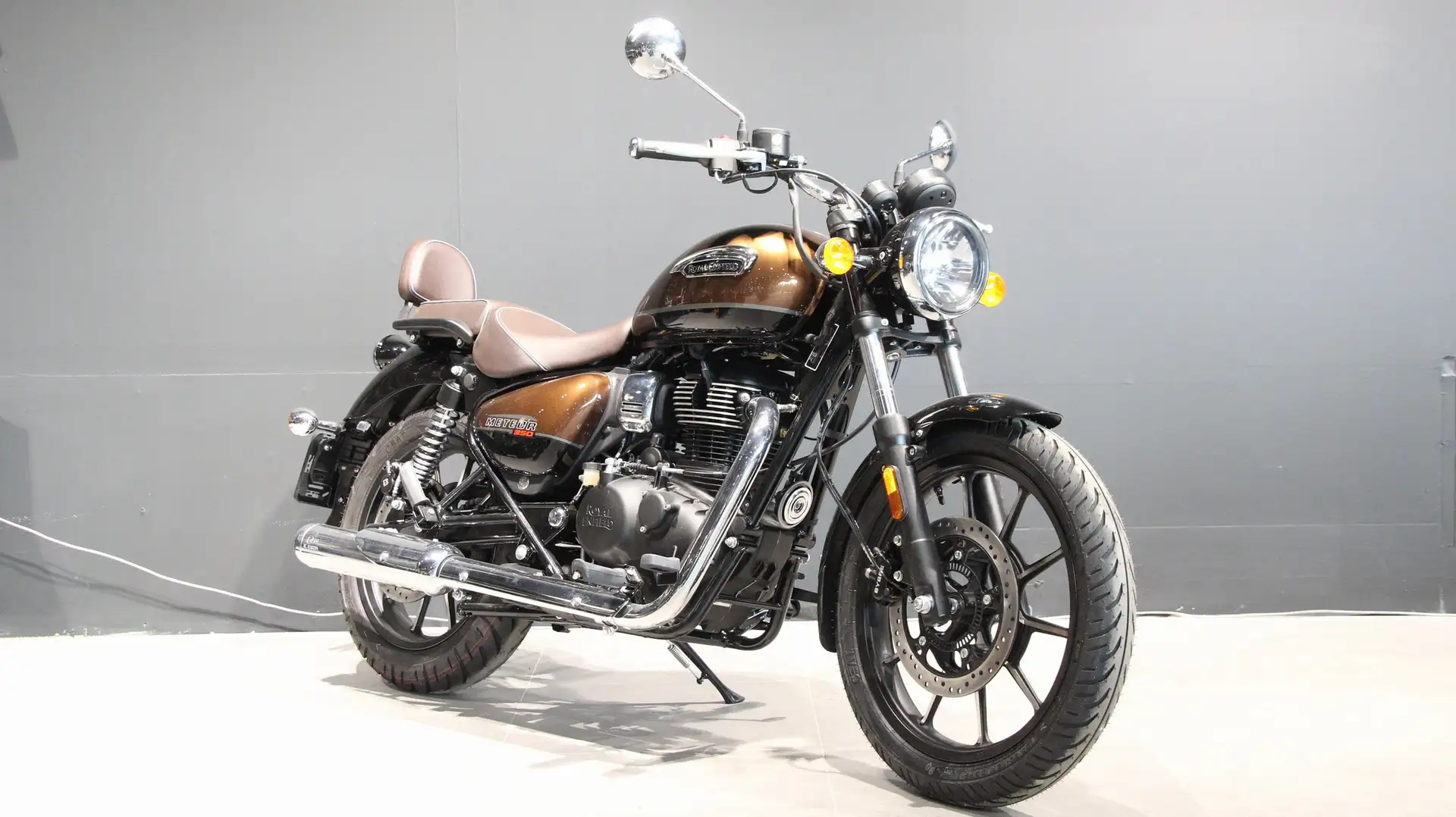 Royal Enfield Meteor 350 Maro - 2