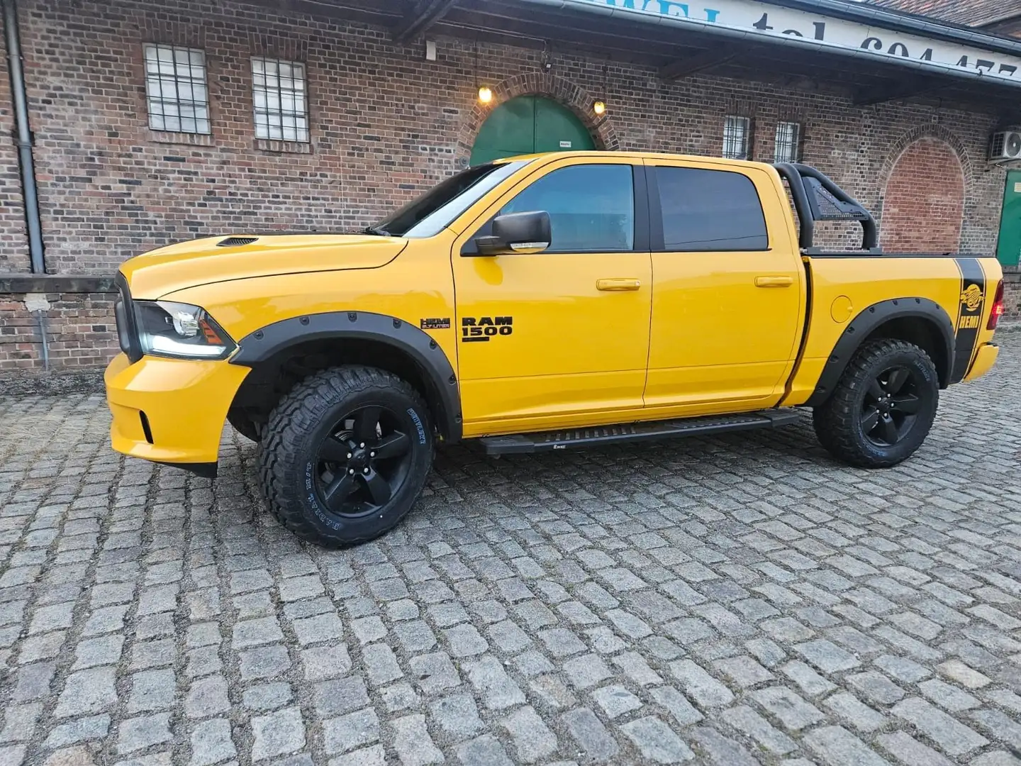 Dodge RAM Sport, 4x4 ,5.7 Hemi,Crew Cab, Gelb - 1