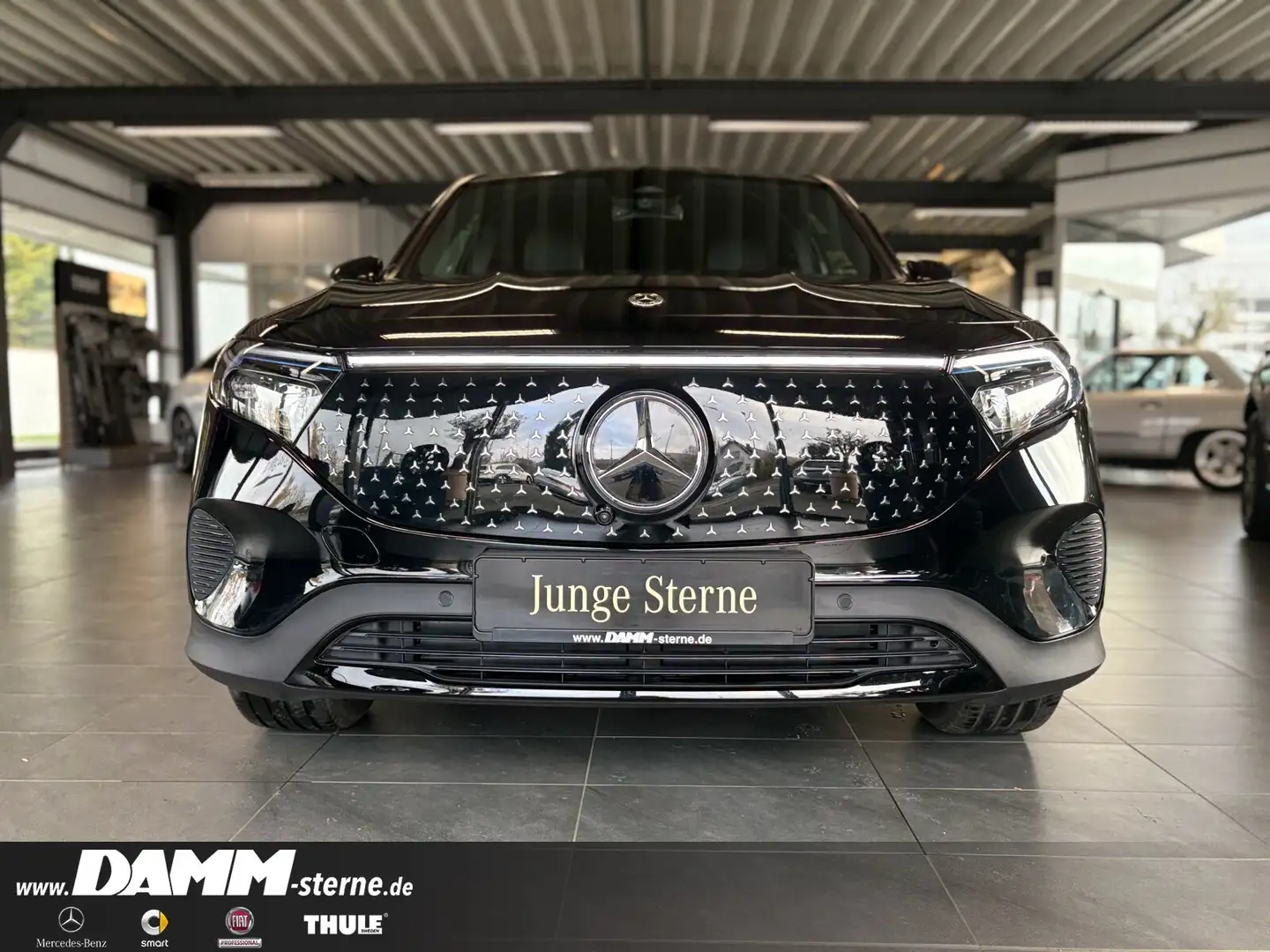 Mercedes-Benz EQB 300 EQB 300 4M ElectricArt/360°/Memory/FAP/AHK/+Flex Schwarz - 2