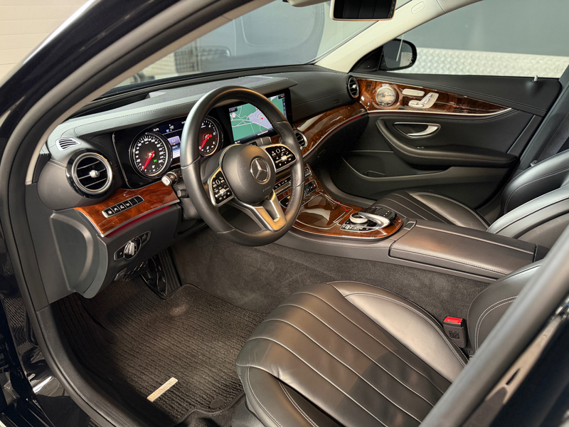 Mercedes-Benz E 400 d 4Matic-LED-AIRMATIC-SCHECKH.-LEDER-AHK-20"AMG — photo 9