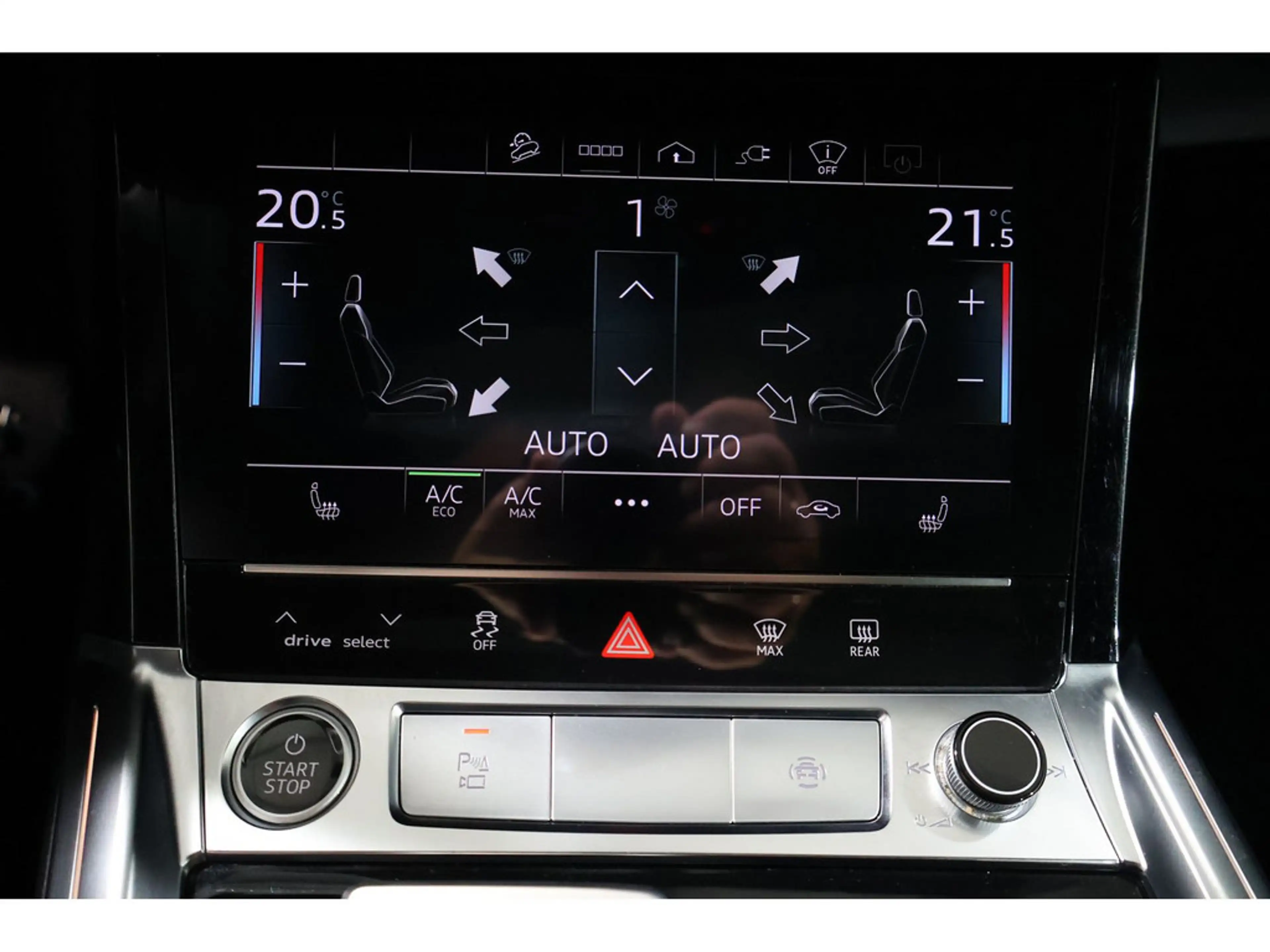 Audi e-tron Sportback 55 quattro S line AHK*Pano*B&O*Navi*SHZ — photo 14