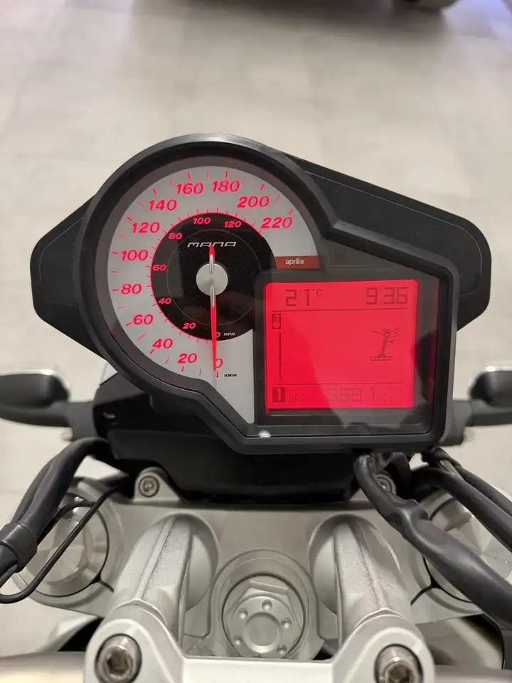 Aprilia Mana 850