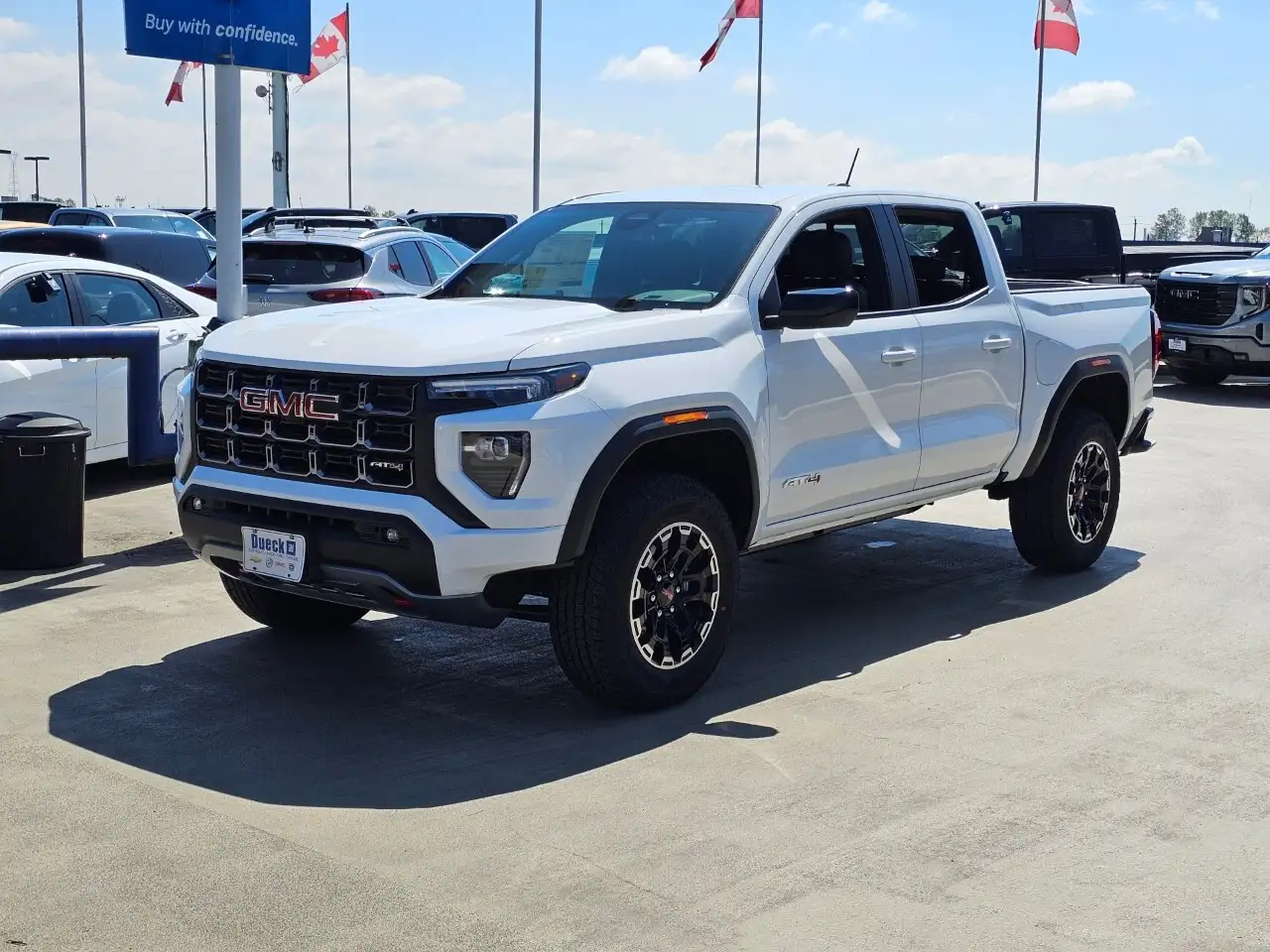 GMC Canyon снимка GMC Canyon