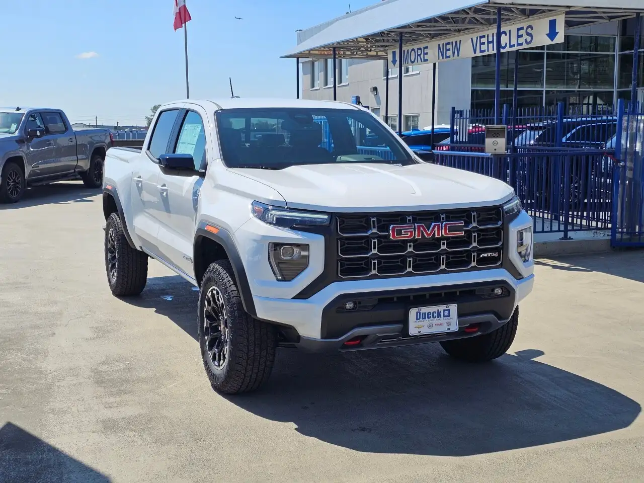 GMC Canyon снимка GMC Canyon