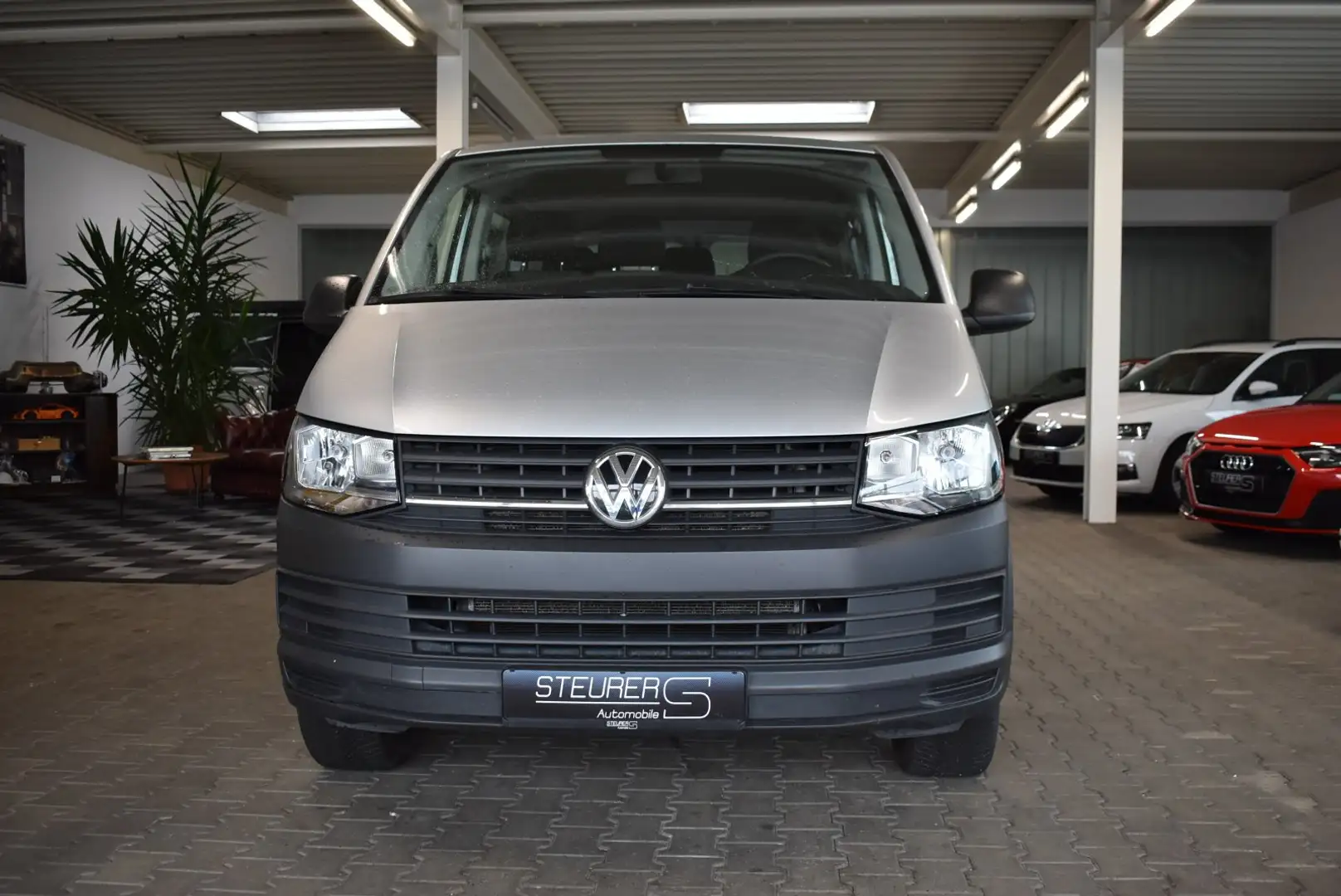 Volkswagen T6 2.0 TDI DSG Kombi Klima 9 Sitzer AHK Argent - 1