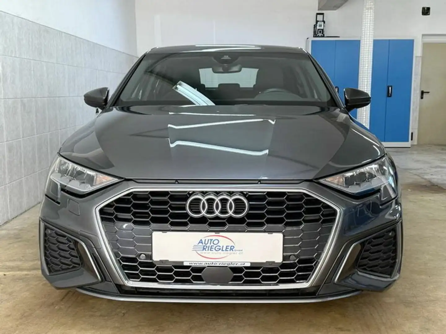 Audi A3 30 TDI Aut. ''S-Line'' LED-Navi-Virtual-Sitzh.'' Grau - 2