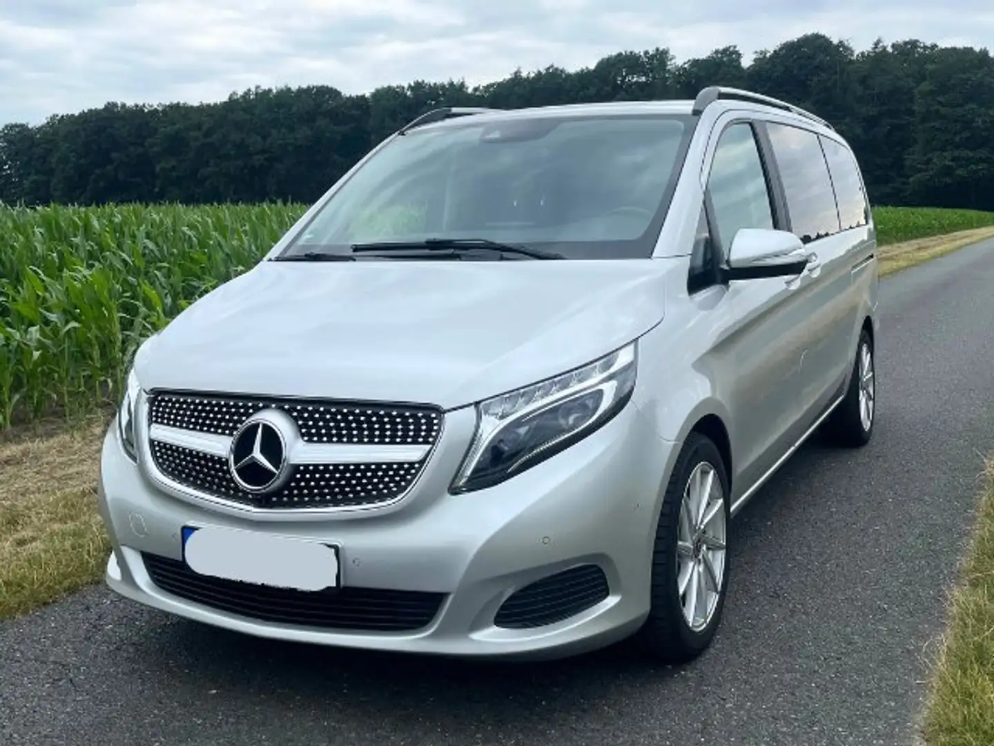Mercedes-Benz V 220 V-Klasse Diesel CDI lang 7G-TRONIC Edition Silber - 1