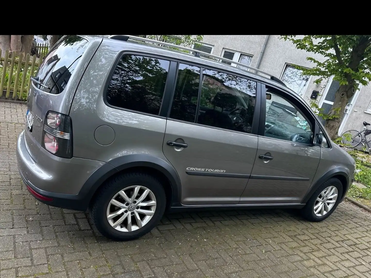 Volkswagen Cross Touran Touran+2.0+TDI+DPF+Cross Gri - 2