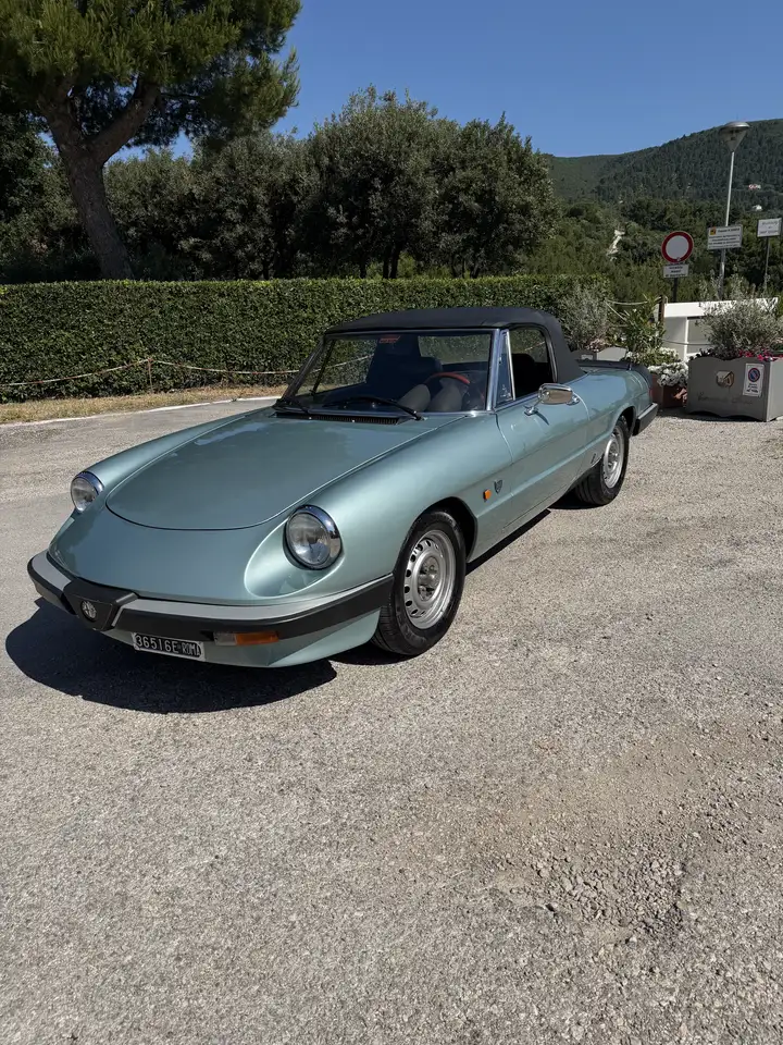 Alfa Romeo Spider 1.6, foto 2