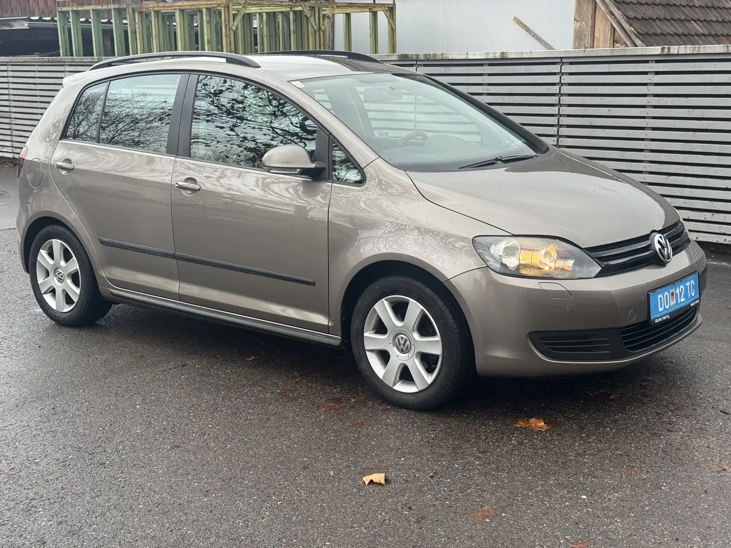 Volkswagen Golf Plus Trendline 1,6 TDI DPF Braun - 1