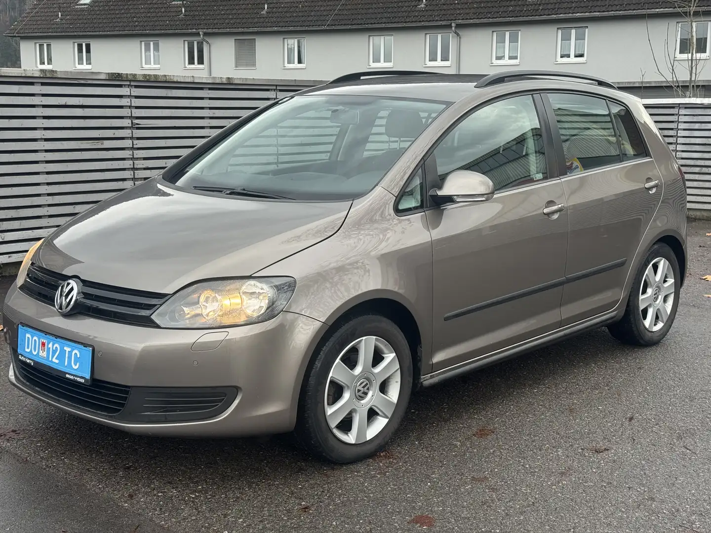 Volkswagen Golf Plus Trendline 1,6 TDI DPF Braun - 2