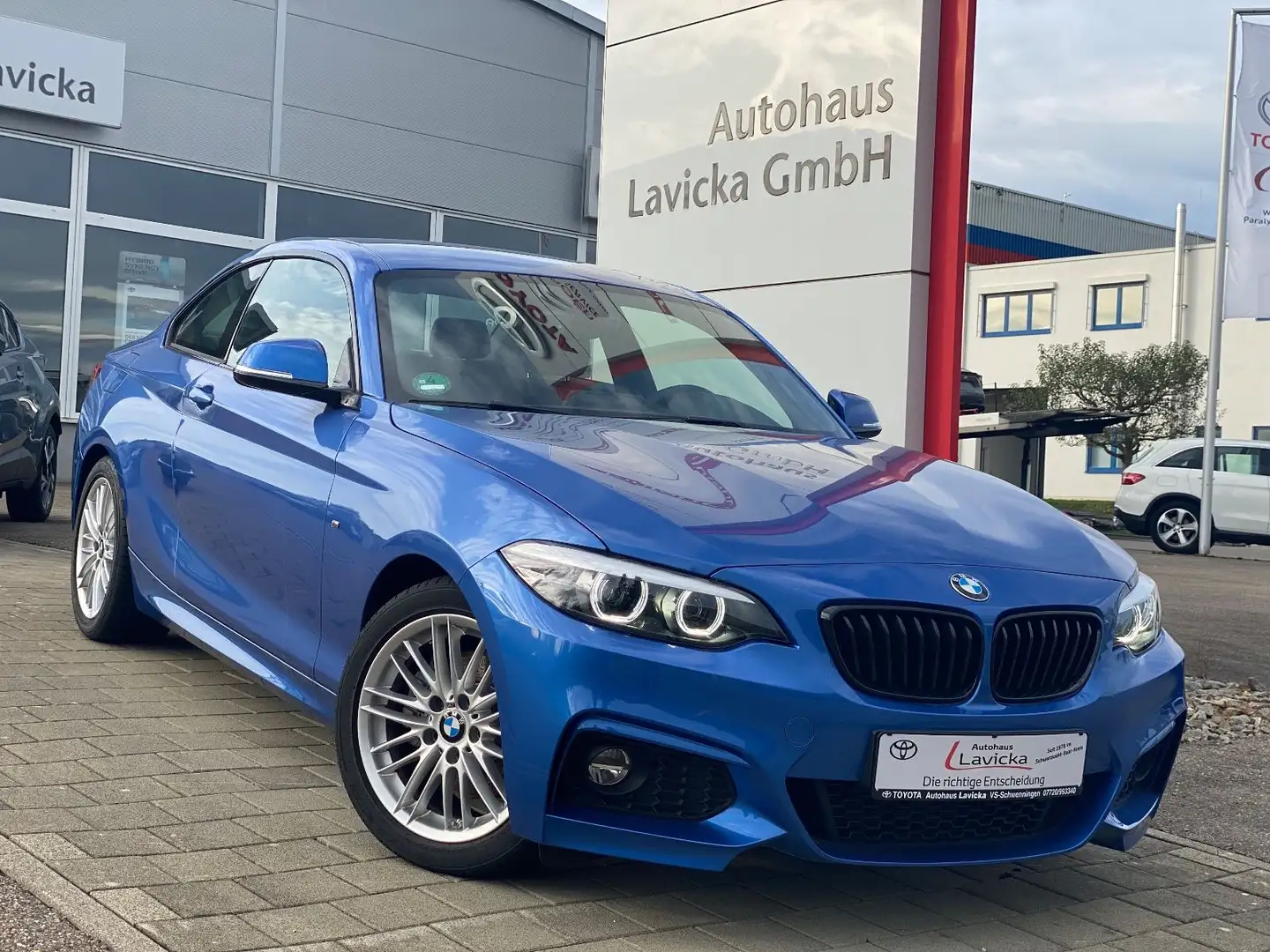 BMW 220 i Coupe M Sport | Navi | Alcantara Blauw - 1