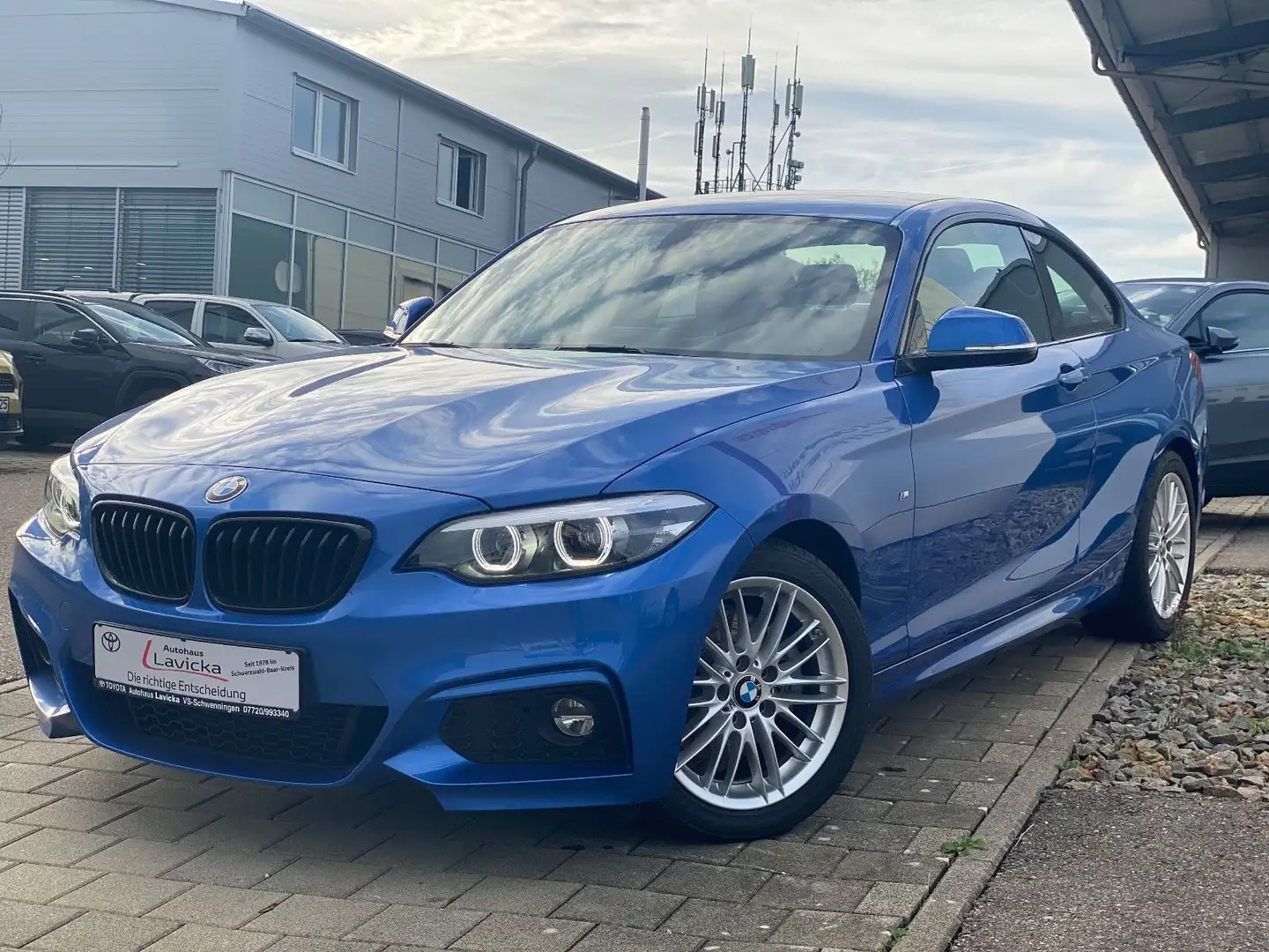 BMW 220 i Coupe M Sport | Navi | Alcantara Blauw - 2