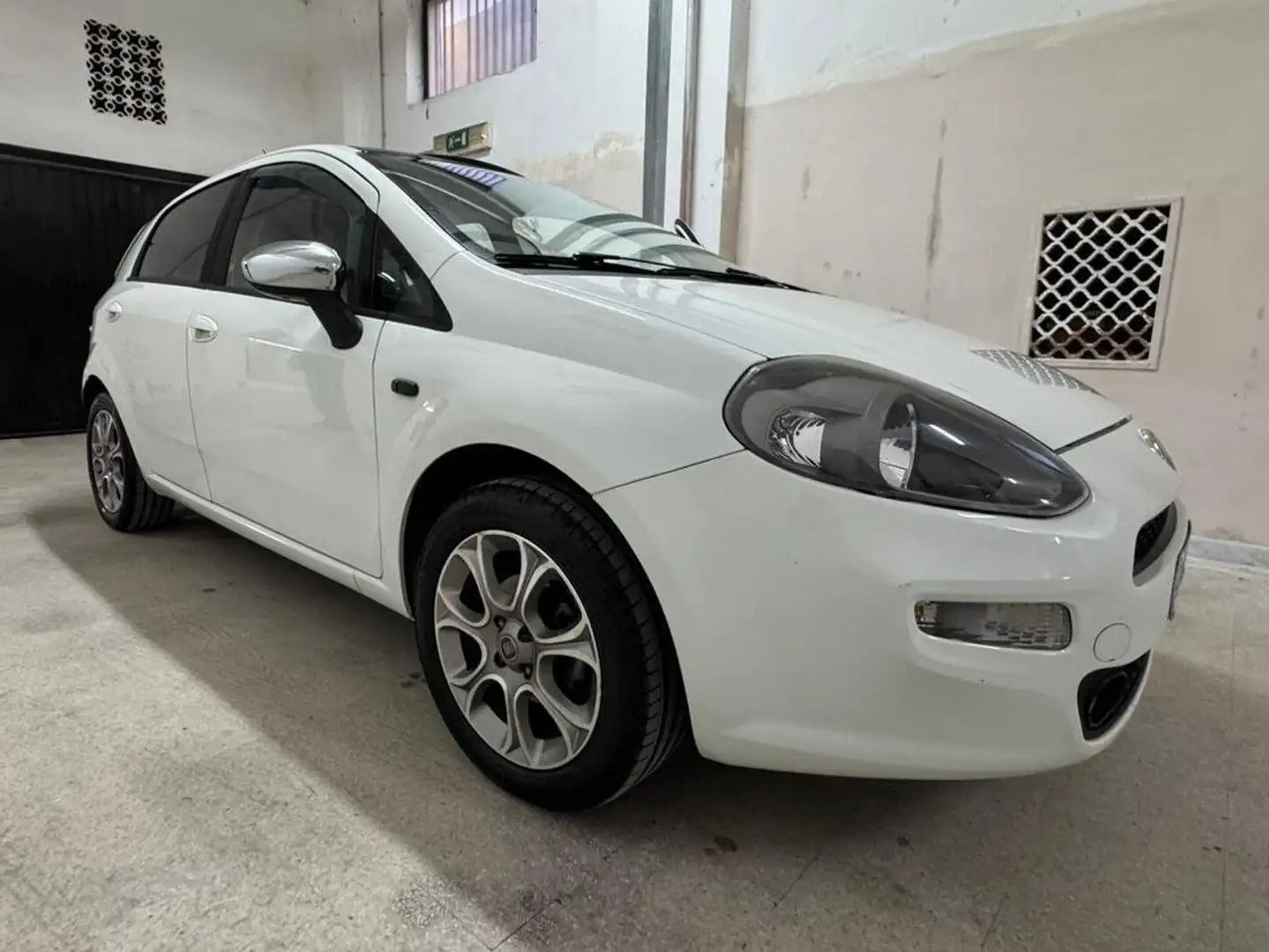 Fiat Grande Punto Grande Punto 1.4 Actual easypower Gpl 77cv 5p Blanc - 2