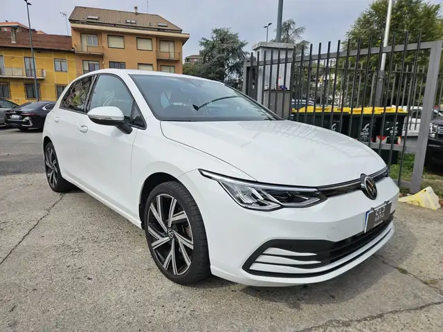 Volkswagen Golf view 3
