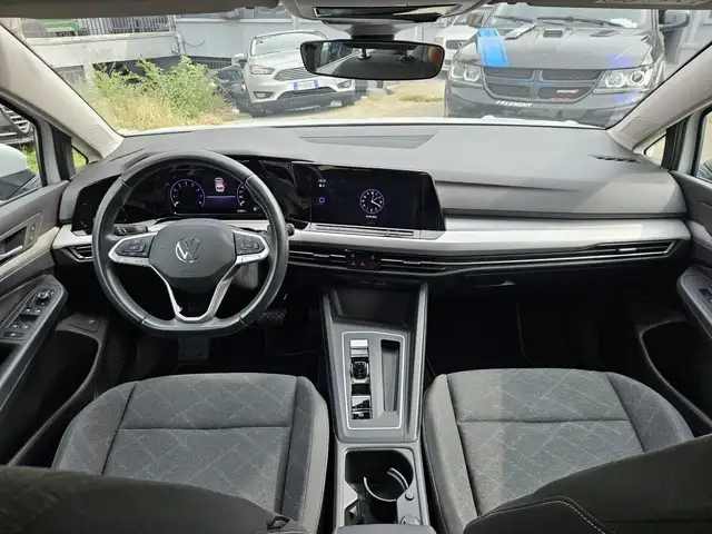 Volkswagen Golf view 9