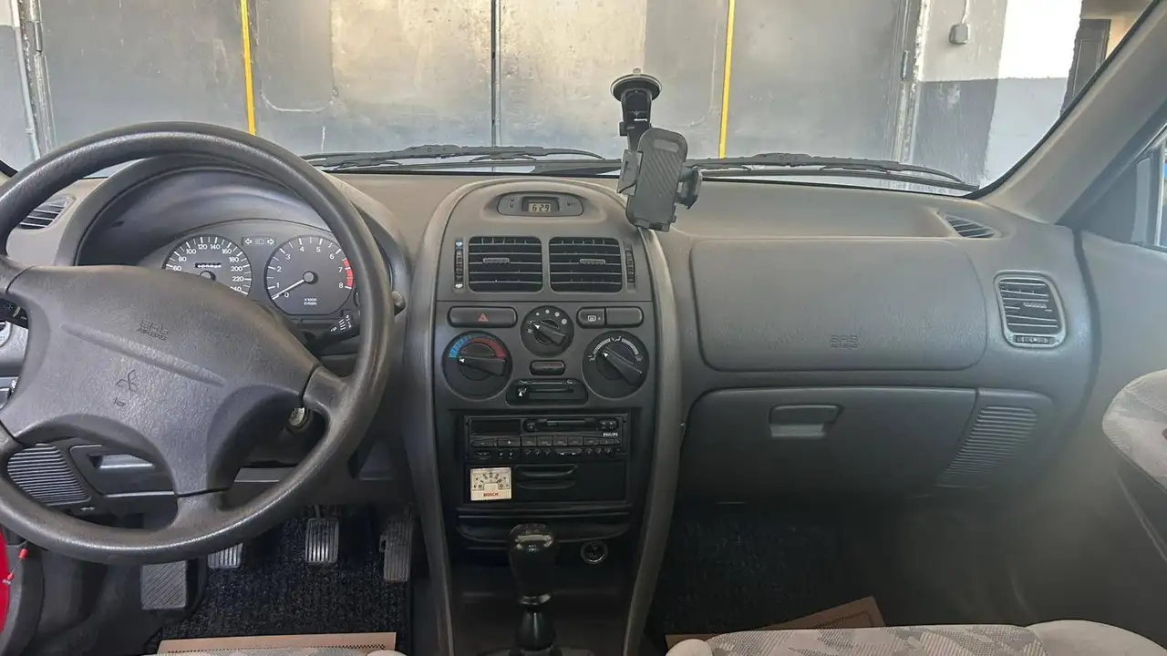 Mitsubishi Carisma 1800 GLX, foto 9