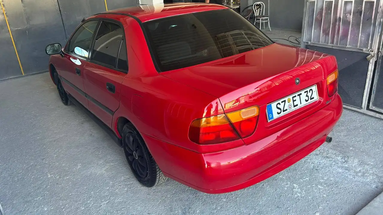Mitsubishi Carisma 1800 GLX, foto 4