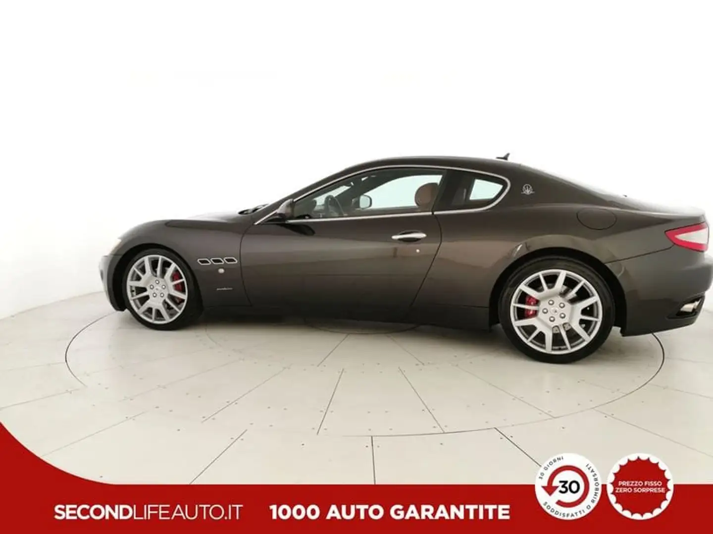 Maserati GranTurismo 4.2 auto Fekete - 2
