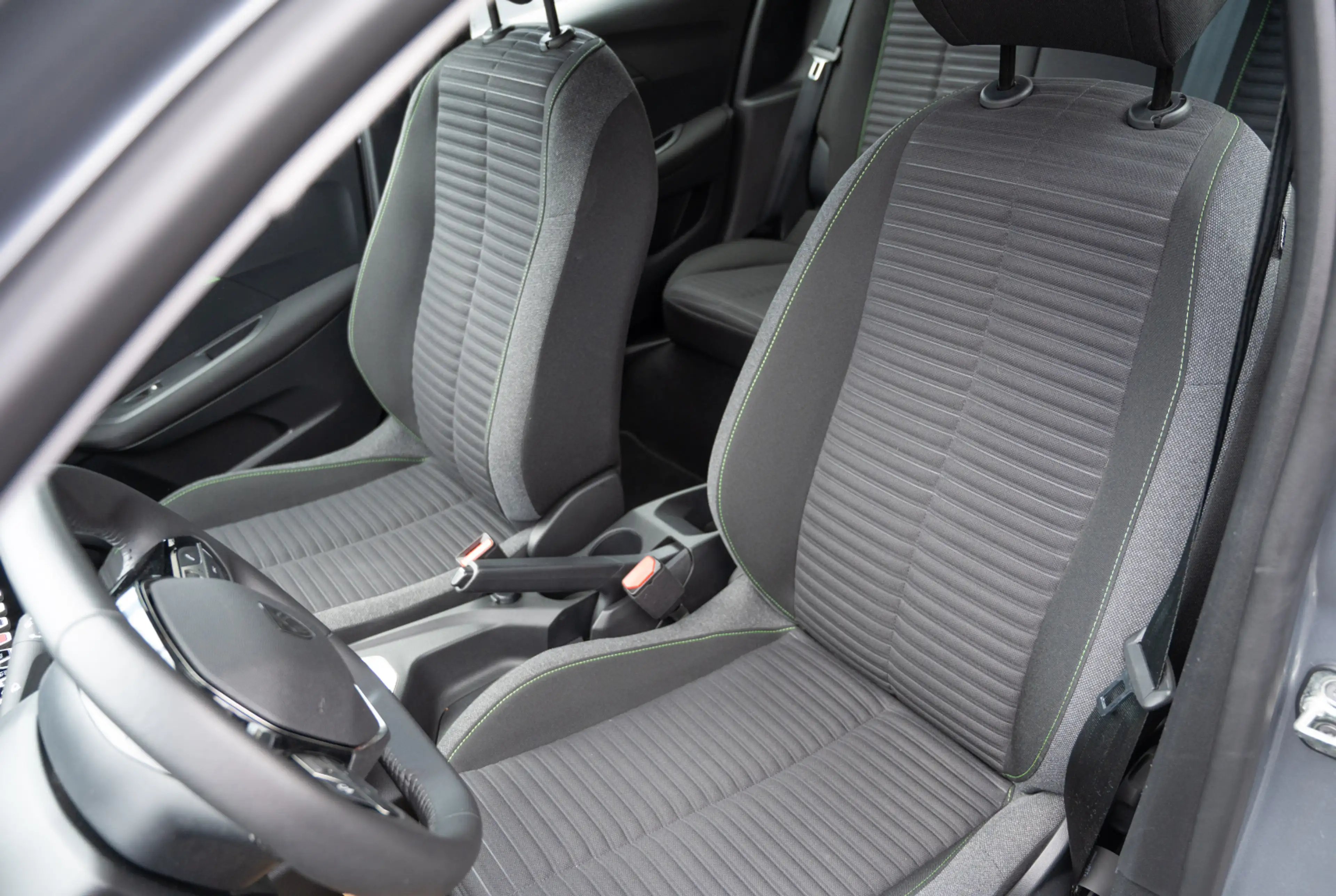 Peugeot 208 Active 1.2 PureTech 75 *MIRRORSCREEN*DAB*TEMPOMAT* — photo 6