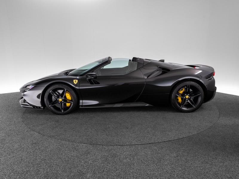 Ferrari SF90 Spider — photo 2