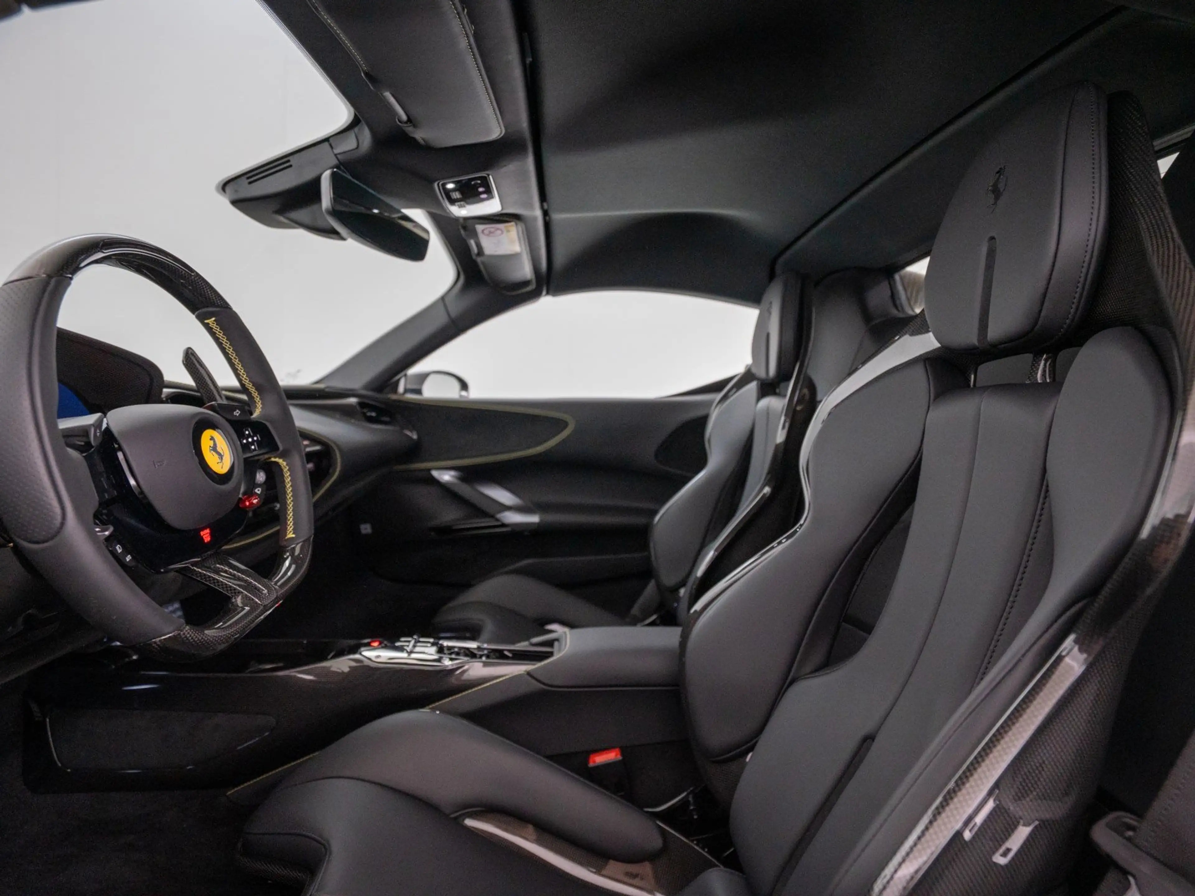 Ferrari SF90 Spider — photo 15