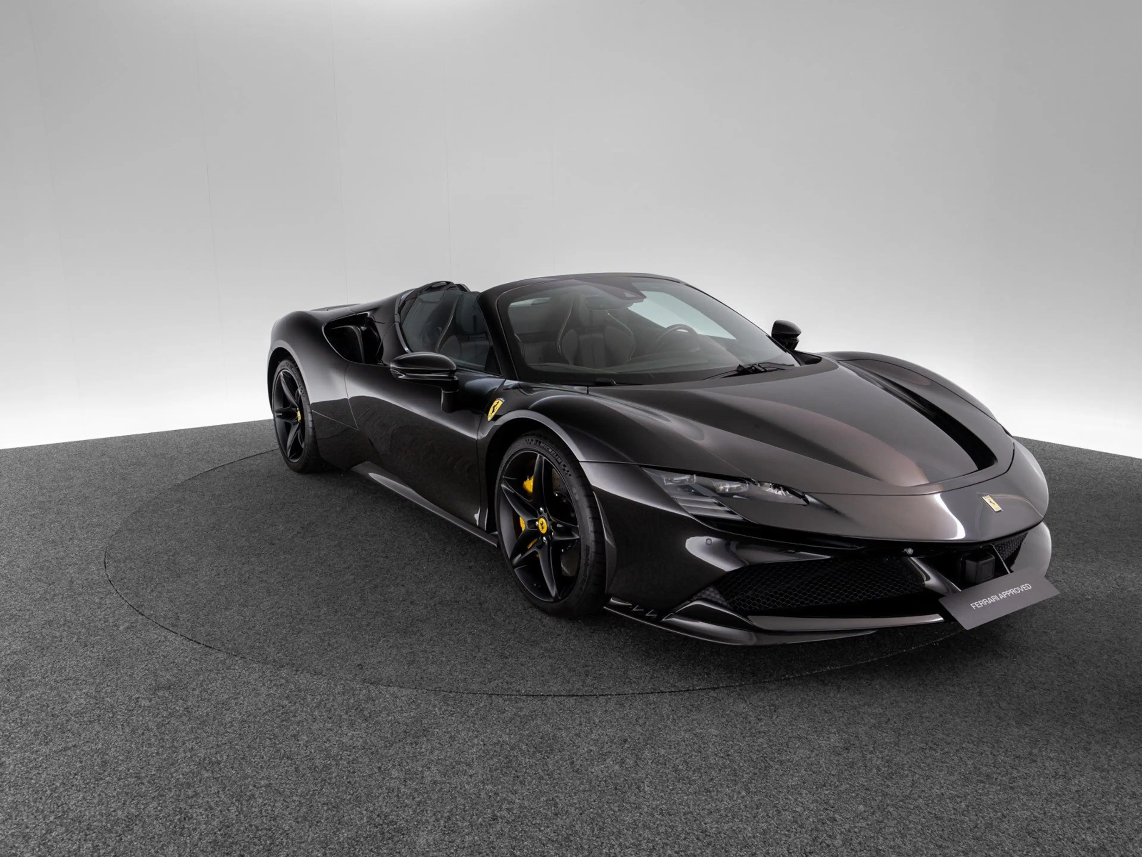 Ferrari SF90 Spider — photo 5