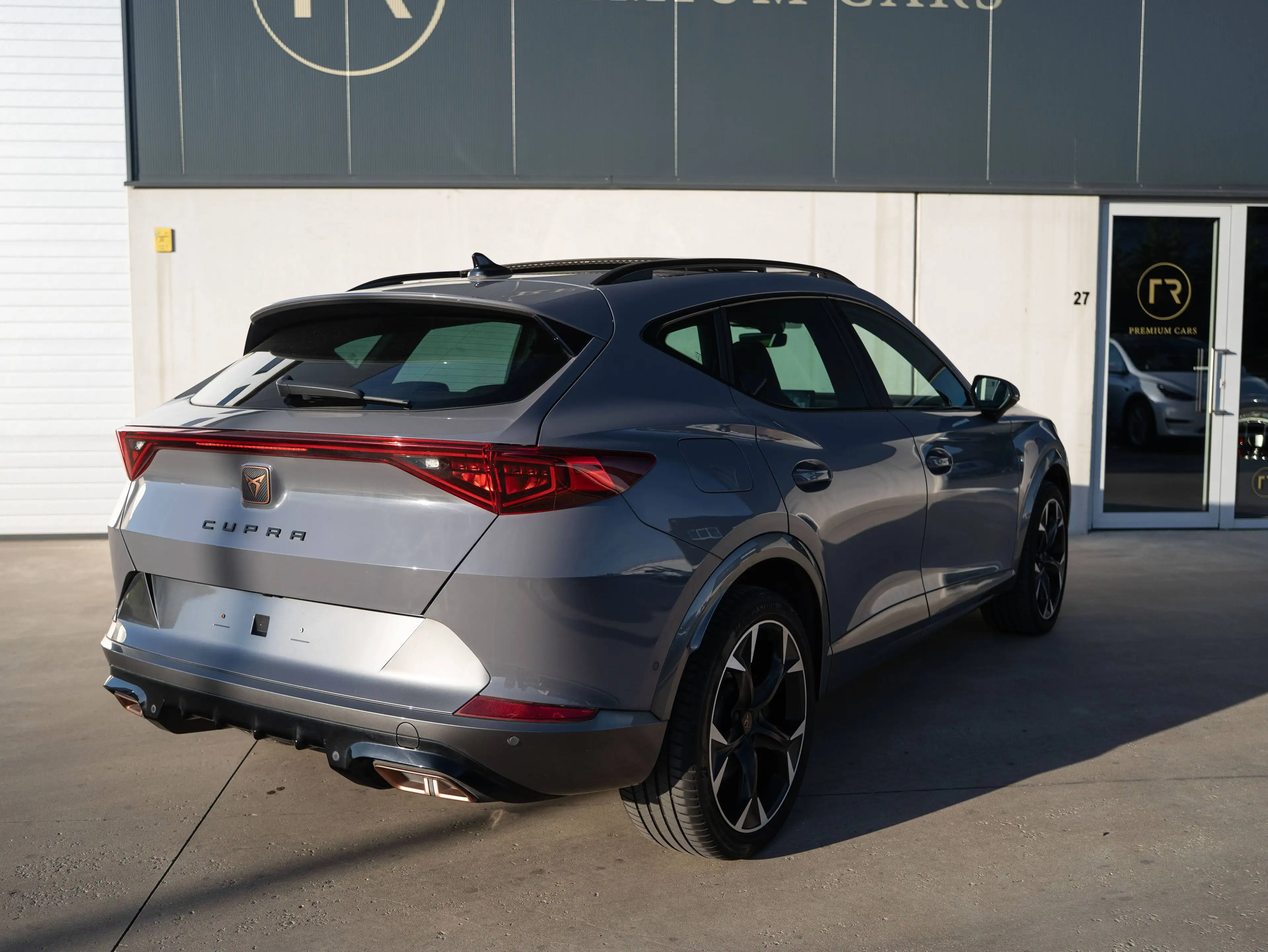 CUPRA Formentor VZ l PHEV l Pano l Electric Seats l Carplay l Keyless l Leather l XL Pack l (180 kW) — photo 10