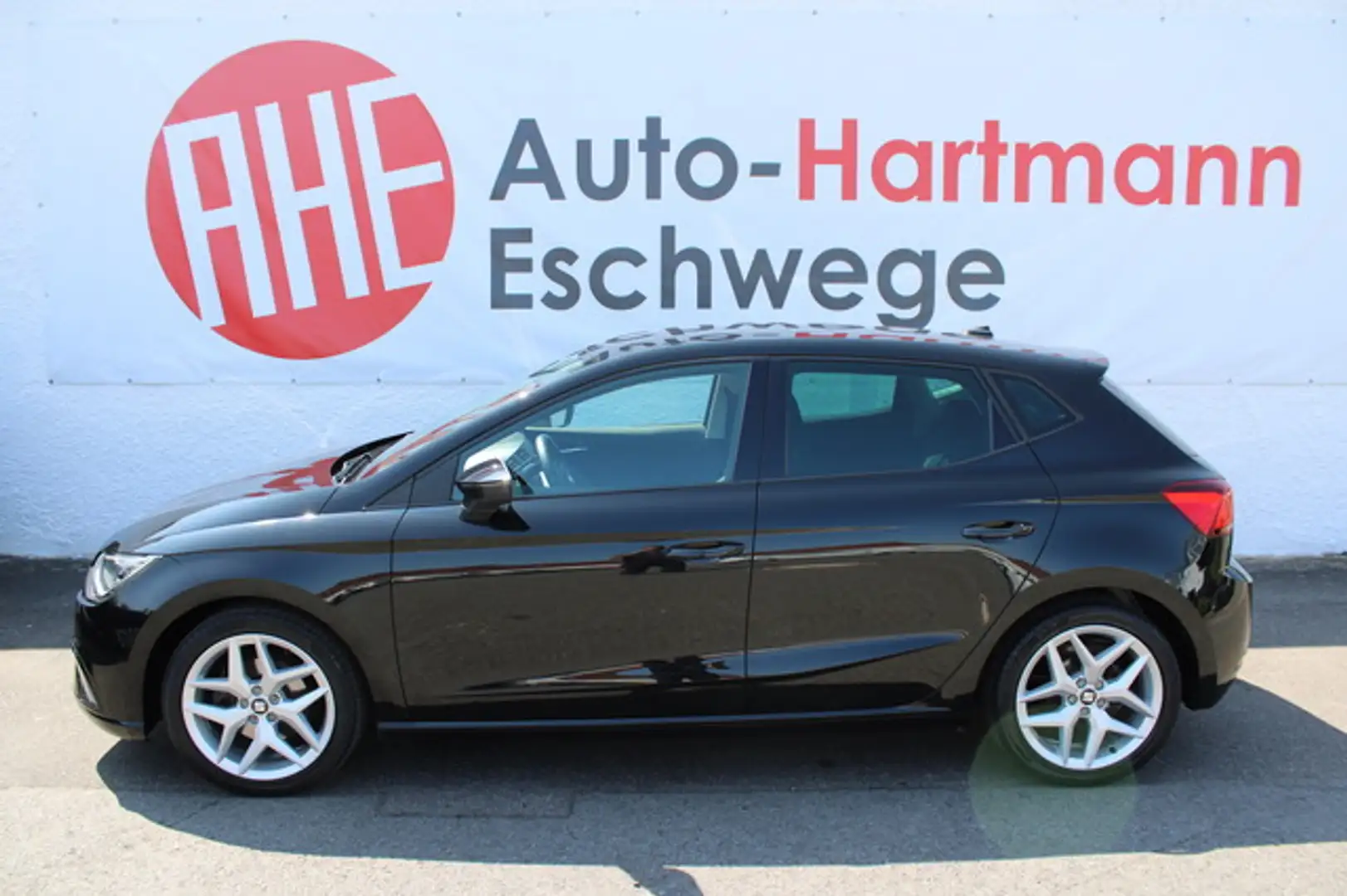 SEAT Ibiza 1.5 TSI FR LED Nav PDC Sitzhzg 17" Fahrass Noir - 2