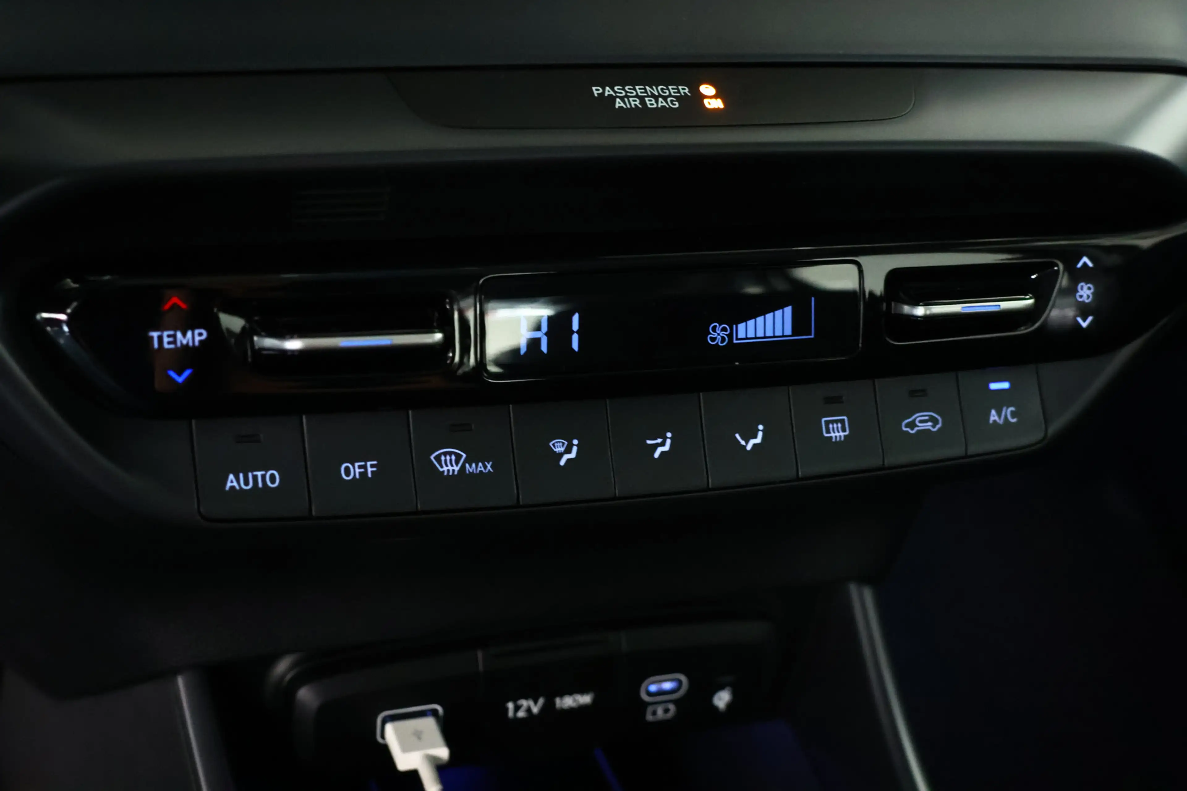 Hyundai BAYON 1.0 T-GDI Comfort Smart Navi / Cruisecontrol / Aut — photo 29