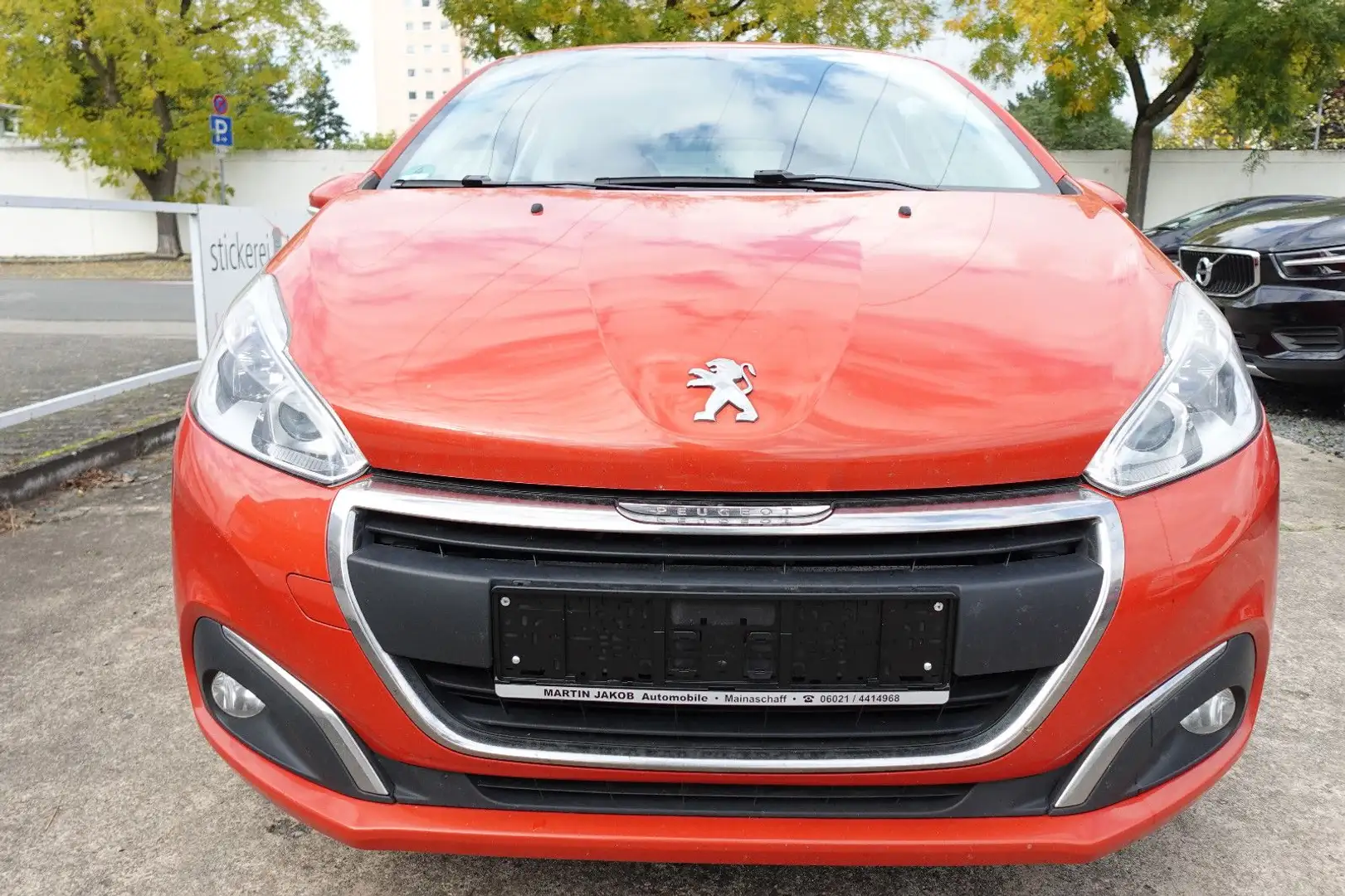 Peugeot 208 1.2 Allure PureTech 82 STOP & START Orange - 2
