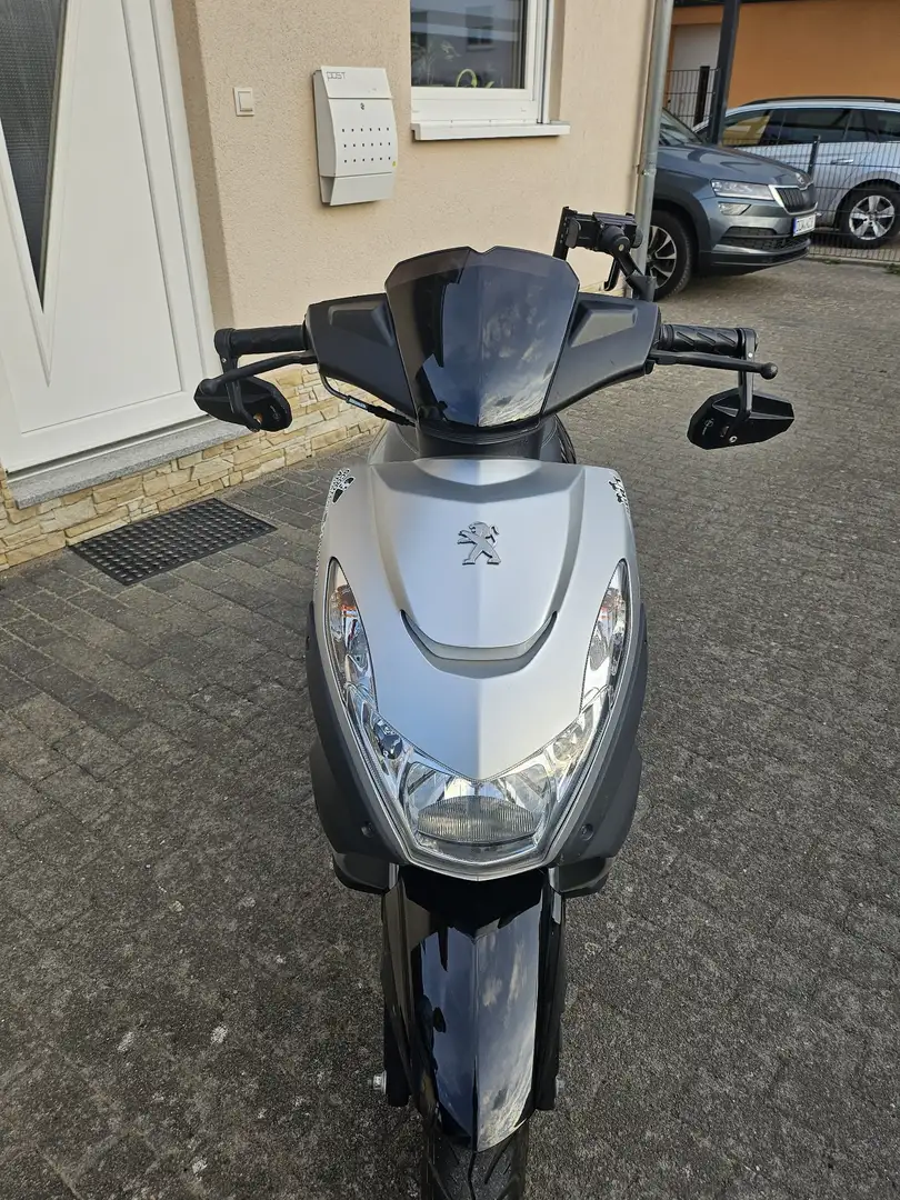 Peugeot Kisbee Streetzone srebrna - 1