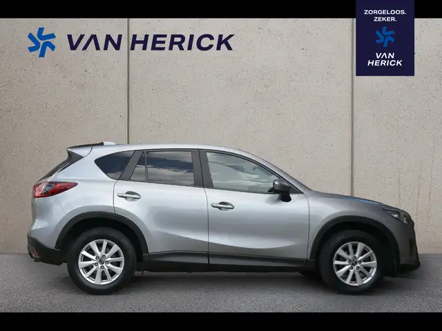 Mazda CX-5 view 3