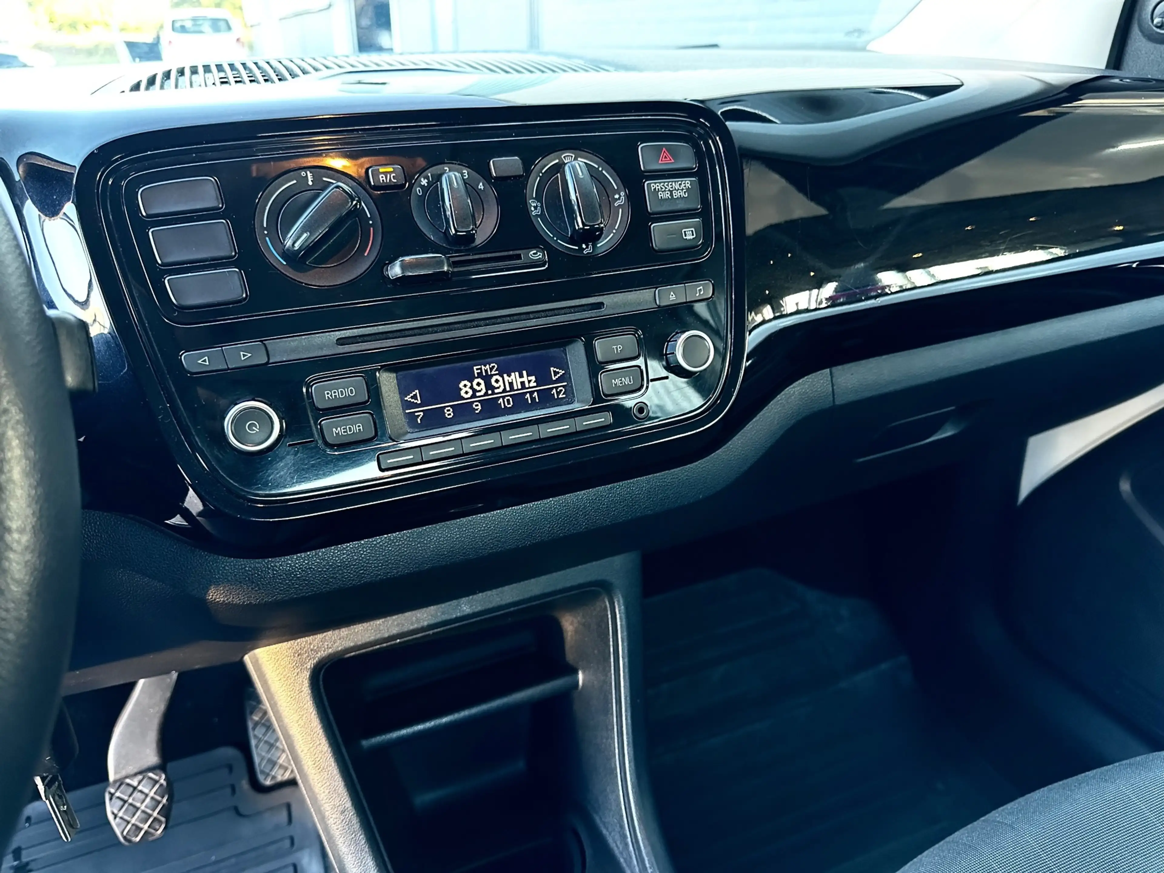 Volkswagen up! 1.0 take up! BlueMotion | Airco | Electr. ramen | — photo 6