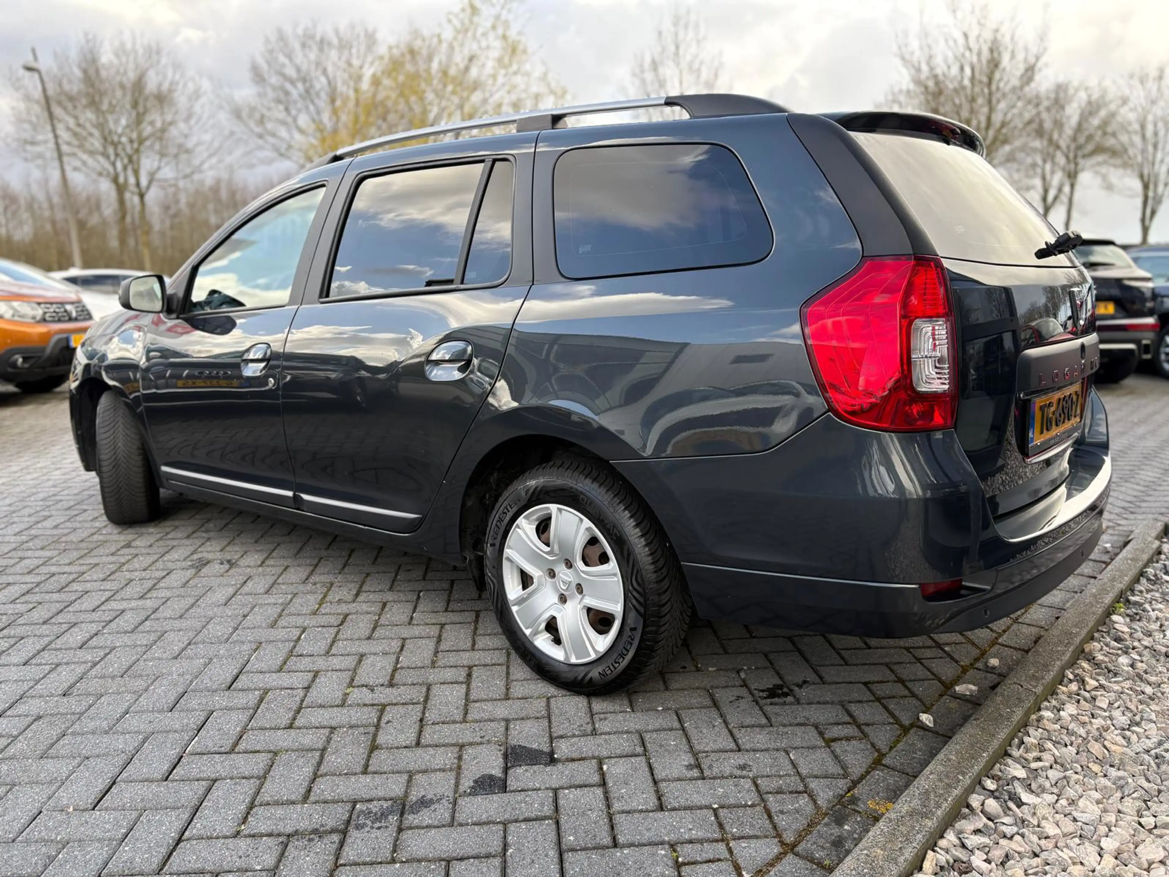 Dacia Logan MCV 0.9 TCe Laureate | Automaat | PDC | Cruise | A — photo 4