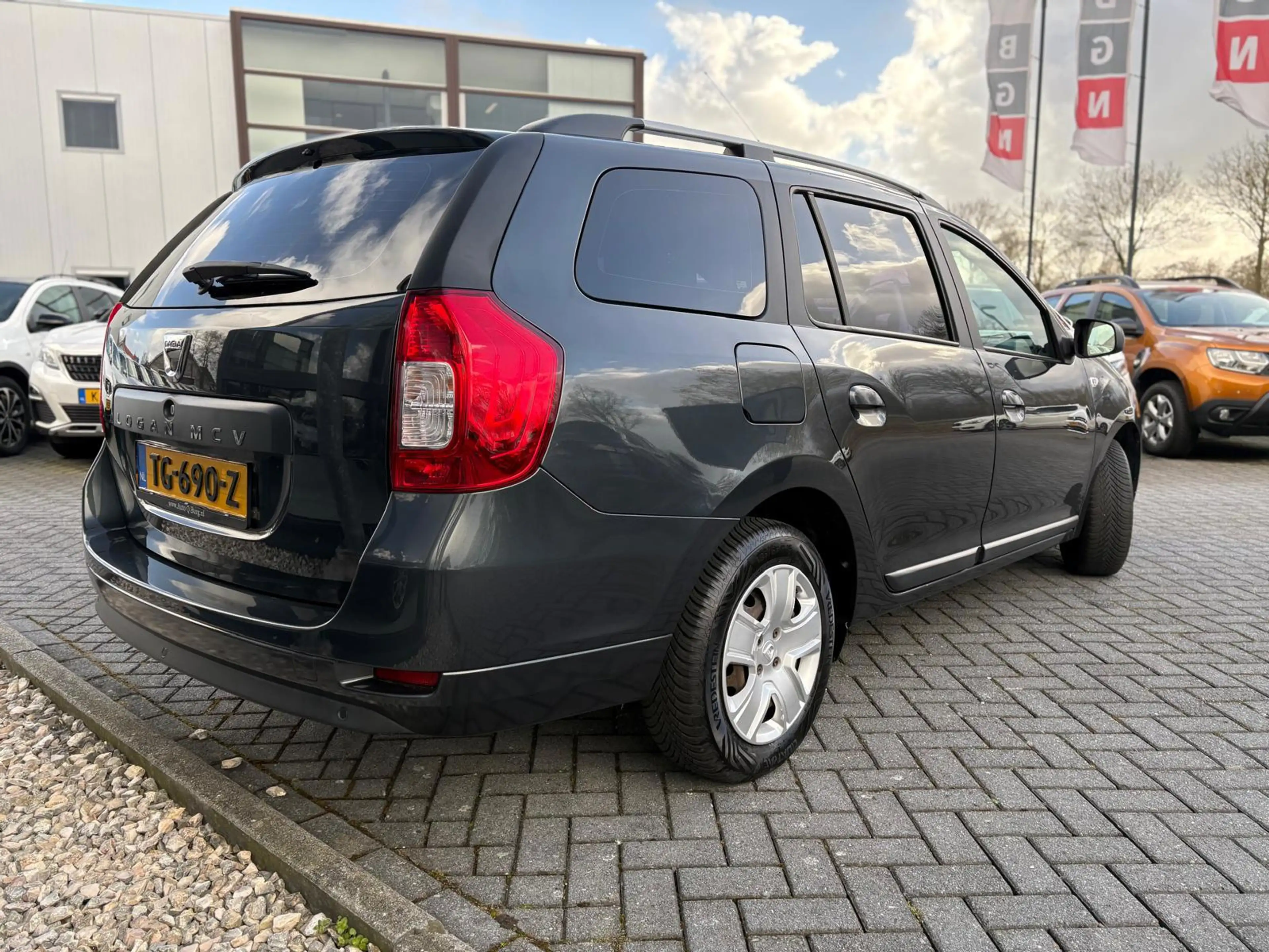 Dacia Logan MCV 0.9 TCe Laureate | Automaat | PDC | Cruise | A — photo 7