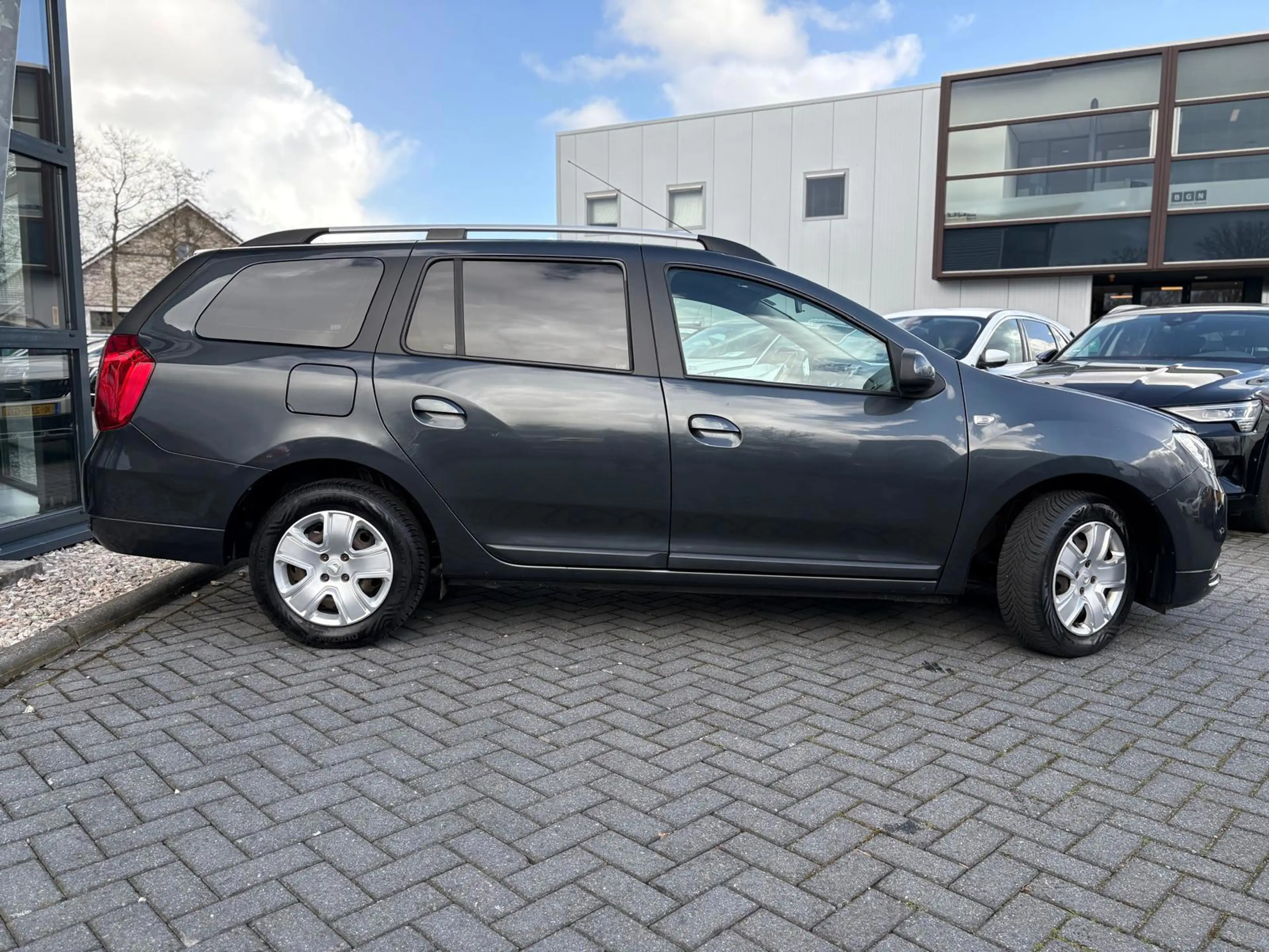 Dacia Logan MCV 0.9 TCe Laureate | Automaat | PDC | Cruise | A — photo 8