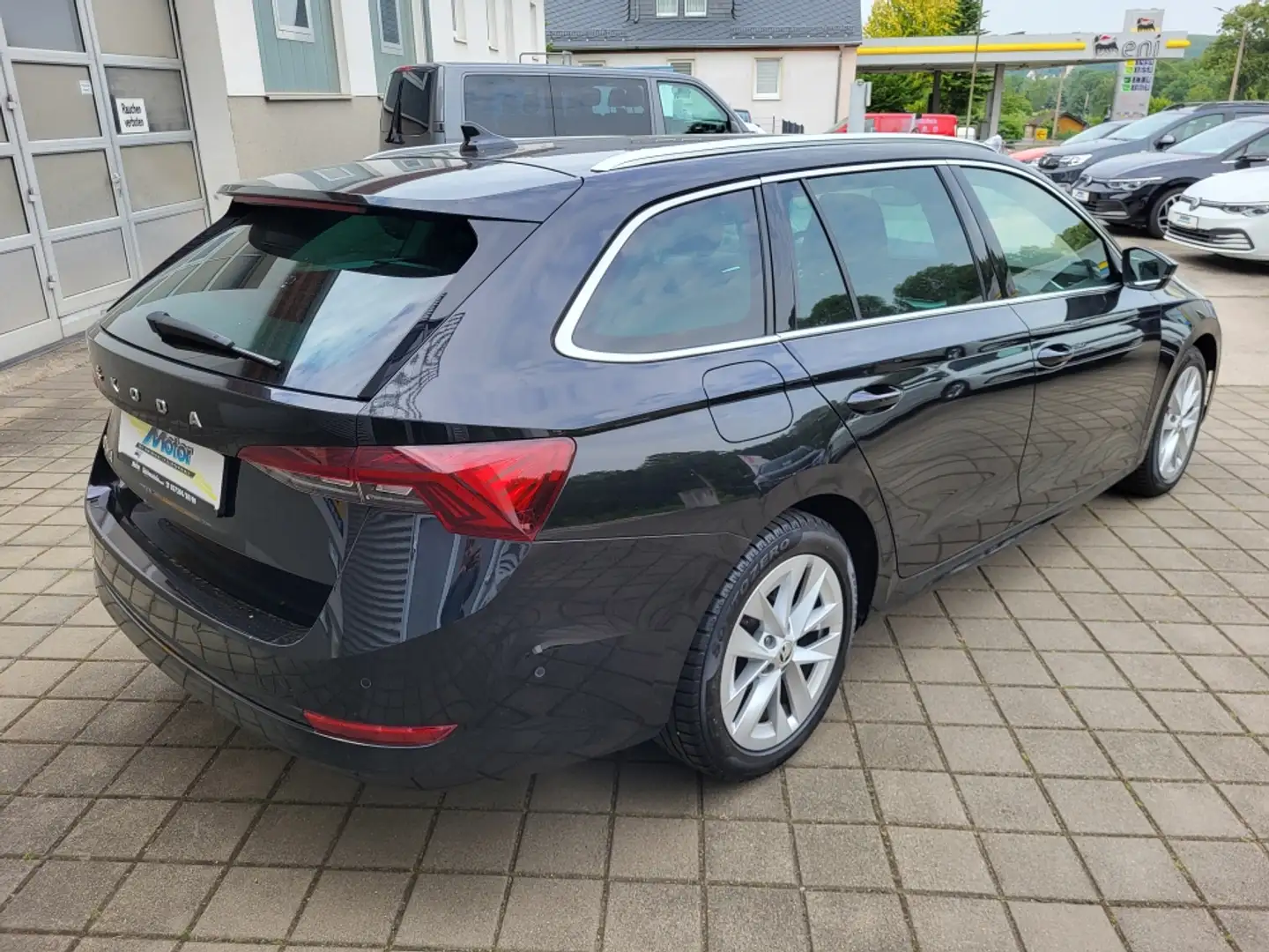 Skoda Octavia Style 17"LM LED+ Navi+ CANTON AHZV 3AC+ Leder Schwarz - 2